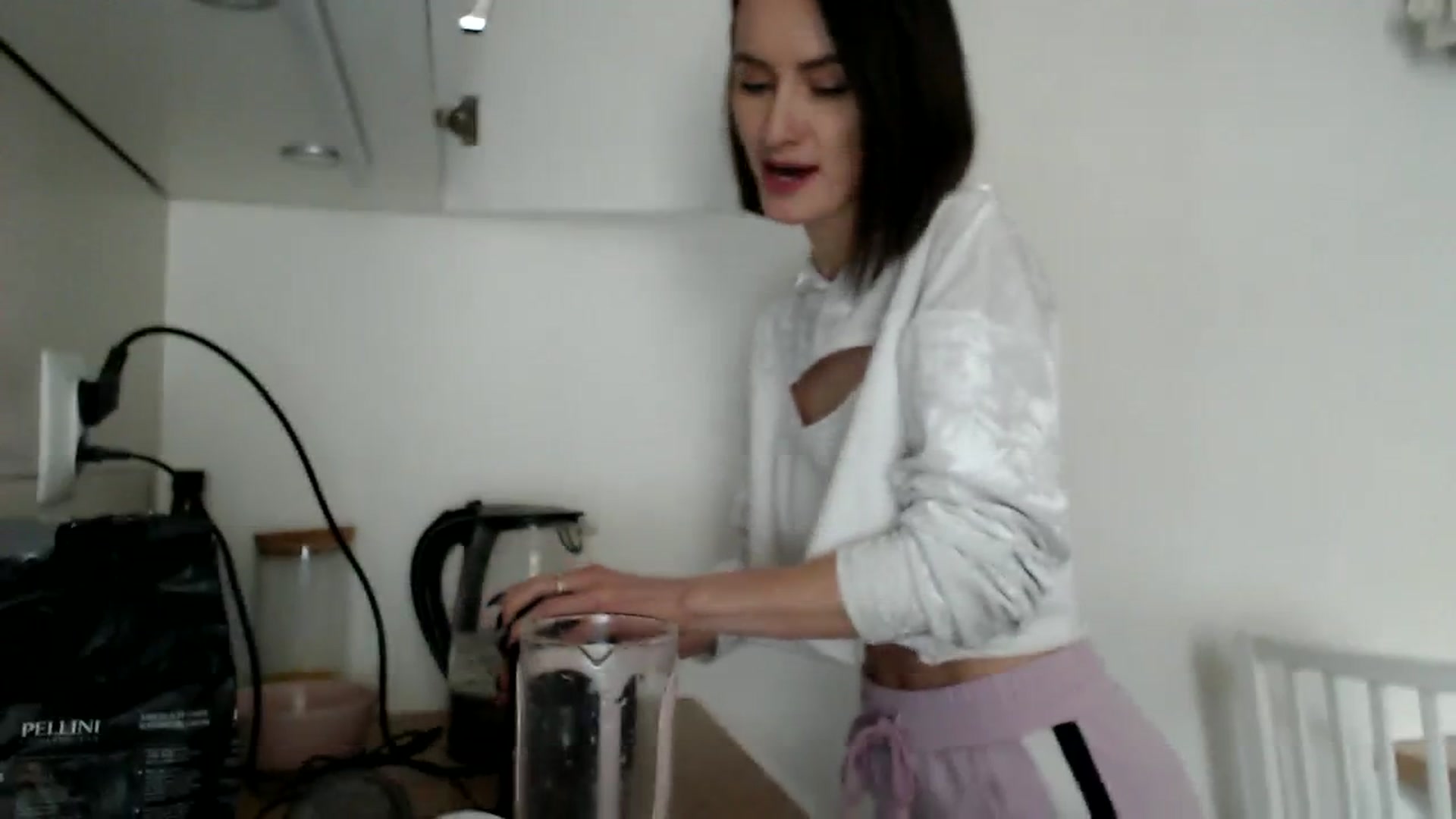 Gallery image thumbnail from the_realpearl's myfreecams stream on, 01/05/2024, 11:30 image 10 of 20