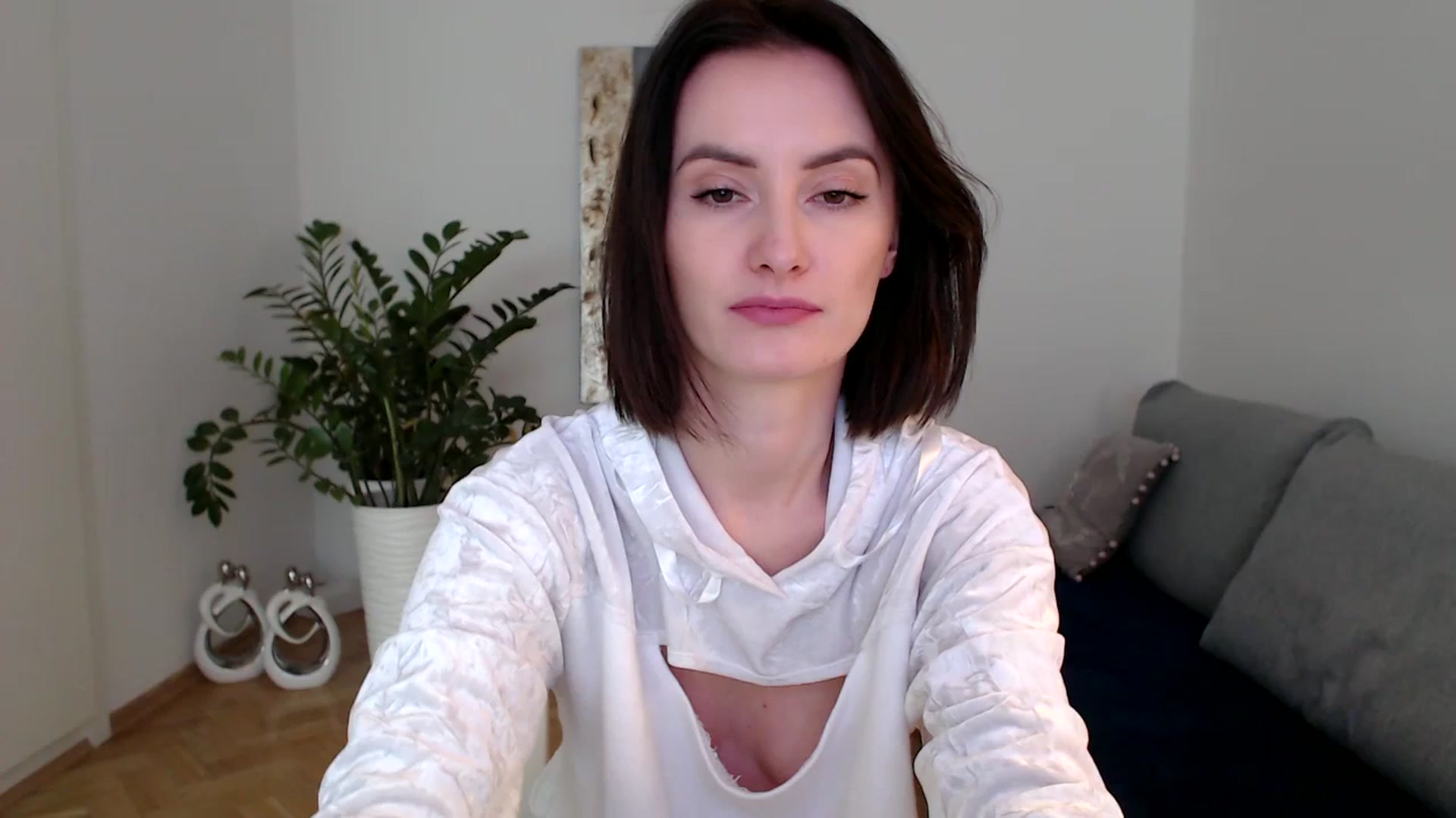 Gallery image thumbnail from the_realpearl's myfreecams stream on, 01/05/2024, 11:30 image 1 of 20