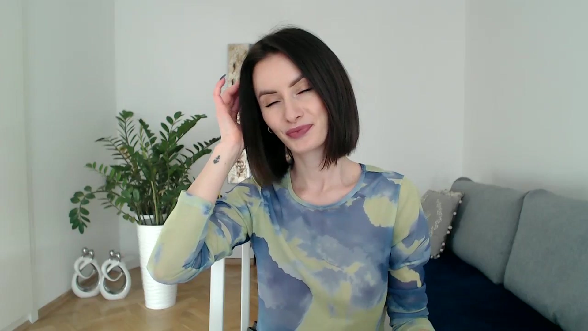Gallery image thumbnail from the_realpearl's myfreecams stream on, 01/08/2024, 12:13 image 20 of 20