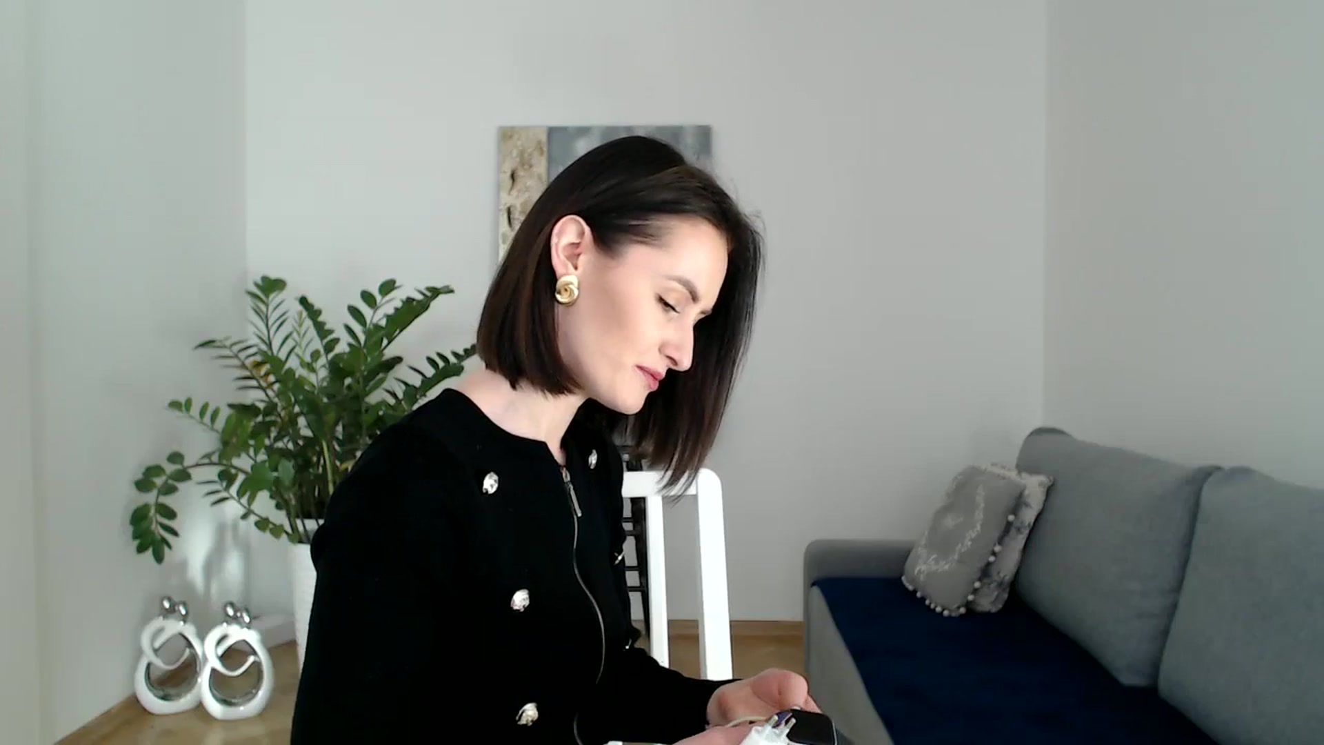 Gallery image thumbnail from the_realpearl's myfreecams stream on, 01/09/2024, 11:31 image 7 of 20