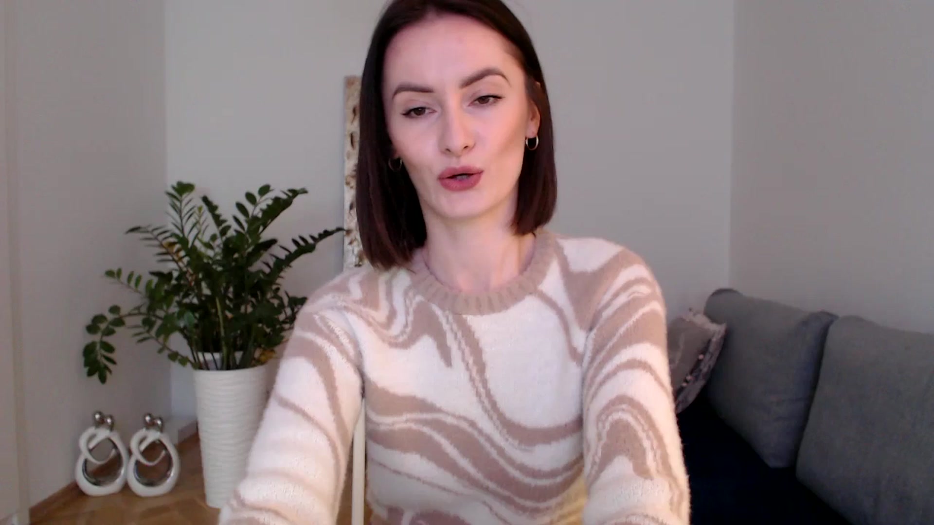 Gallery image thumbnail from the_realpearl's myfreecams stream on, 01/11/2024, 13:17 image 11 of 20
