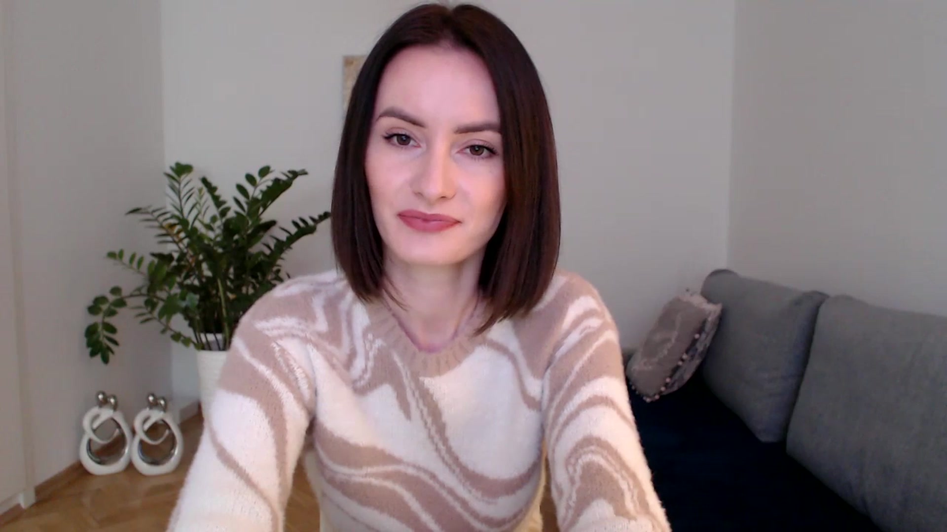 Gallery image thumbnail from the_realpearl's myfreecams stream on, 01/11/2024, 13:17 image 6 of 20