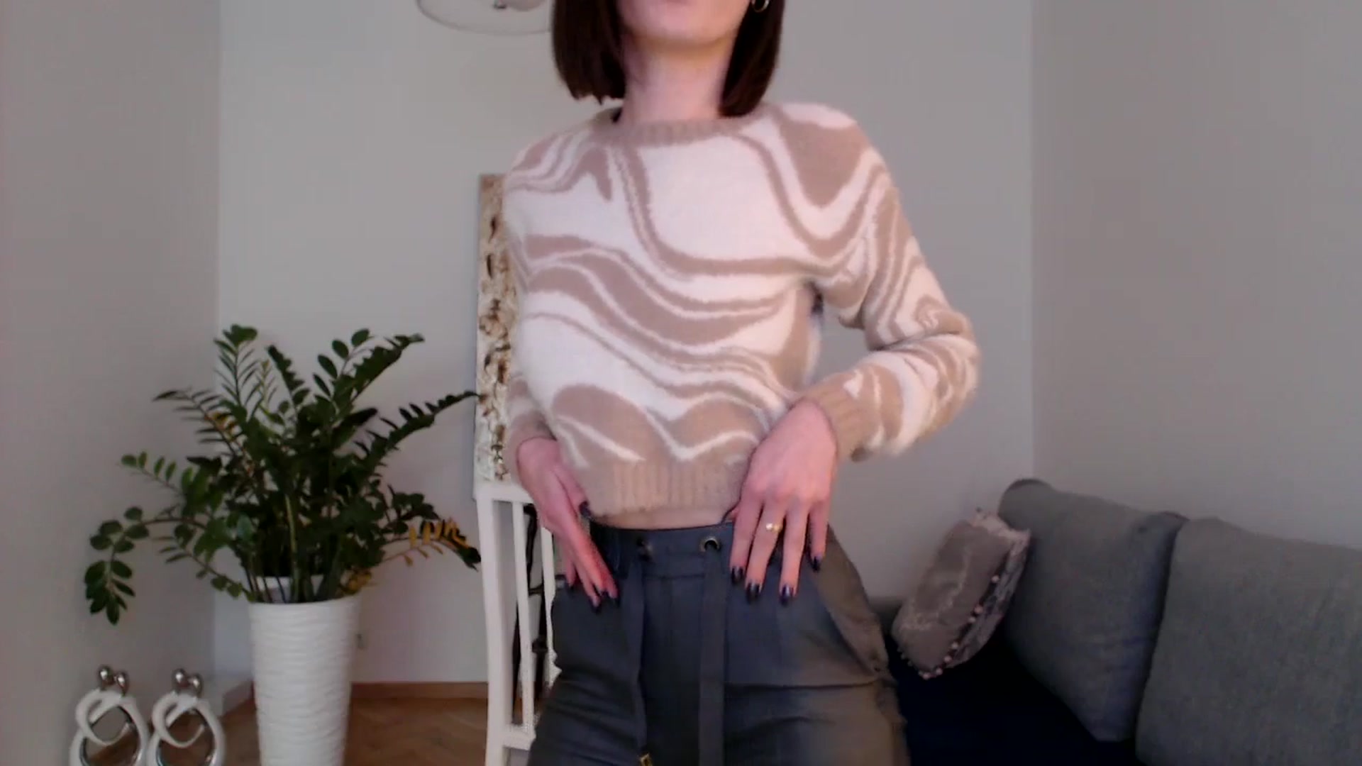 Gallery image thumbnail from the_realpearl's myfreecams stream on, 01/11/2024, 13:17 image 10 of 20