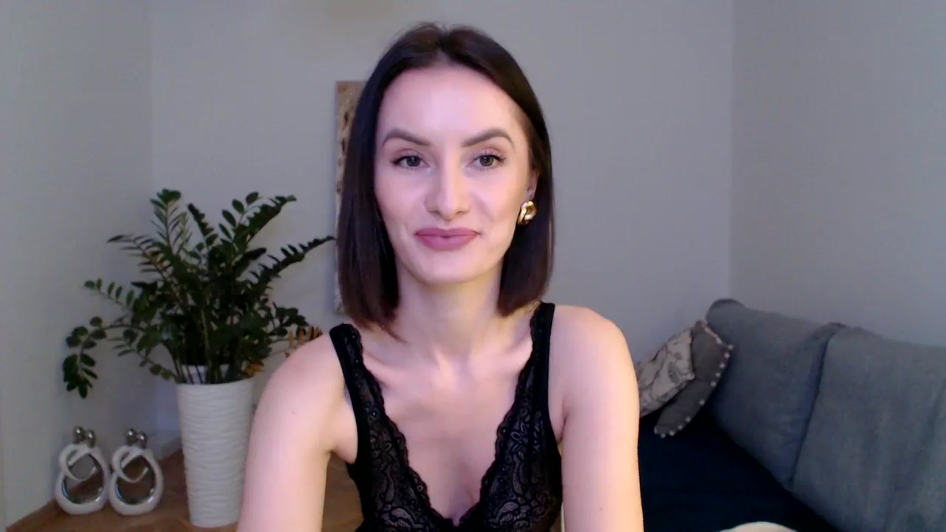 Gallery image thumbnail from the_realpearl's myfreecams stream on, 01/12/2024, 16:00 image 17 of 20
