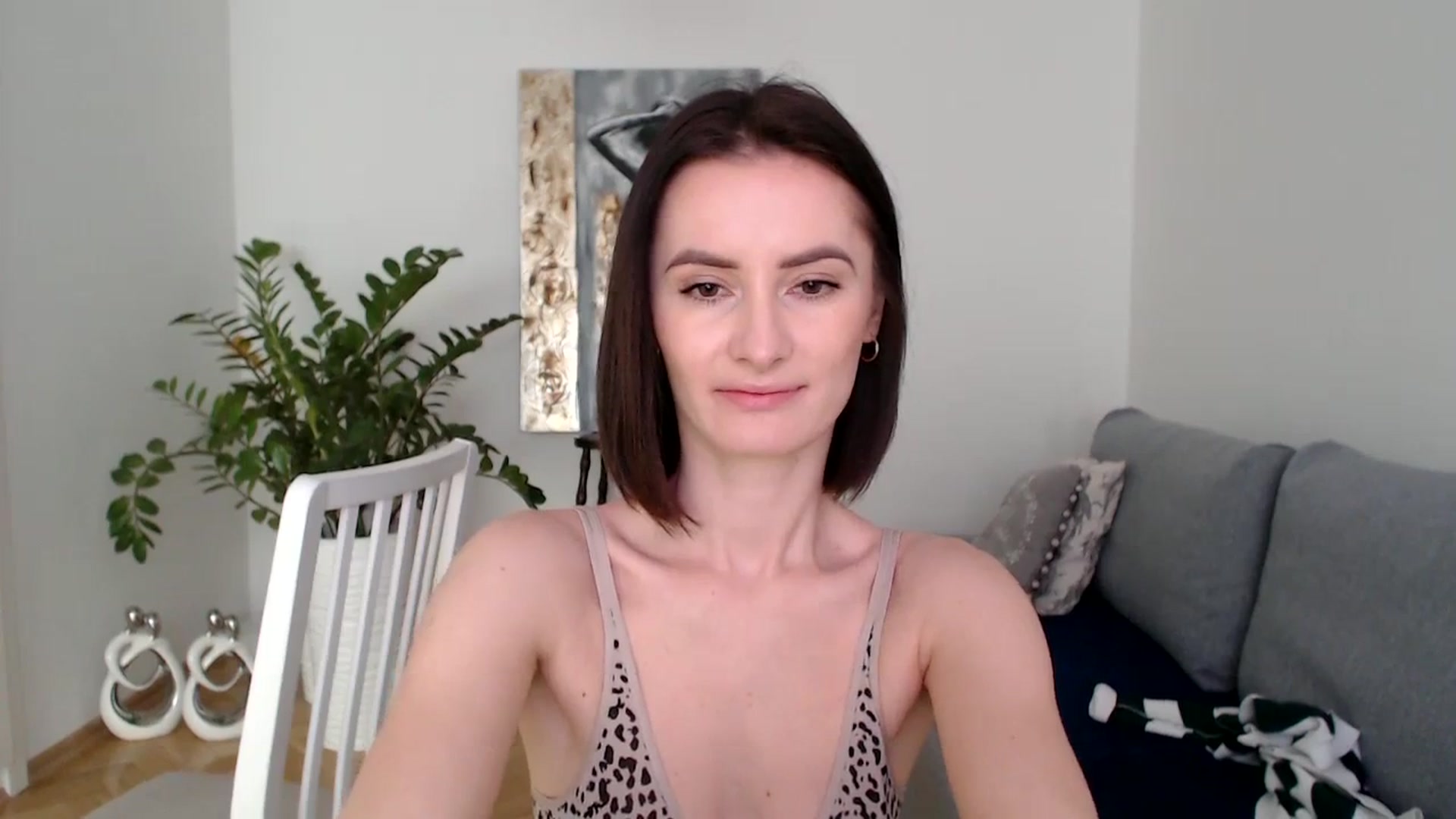Gallery image thumbnail from the_realpearl's myfreecams stream on, 01/15/2024, 12:08 image 11 of 20