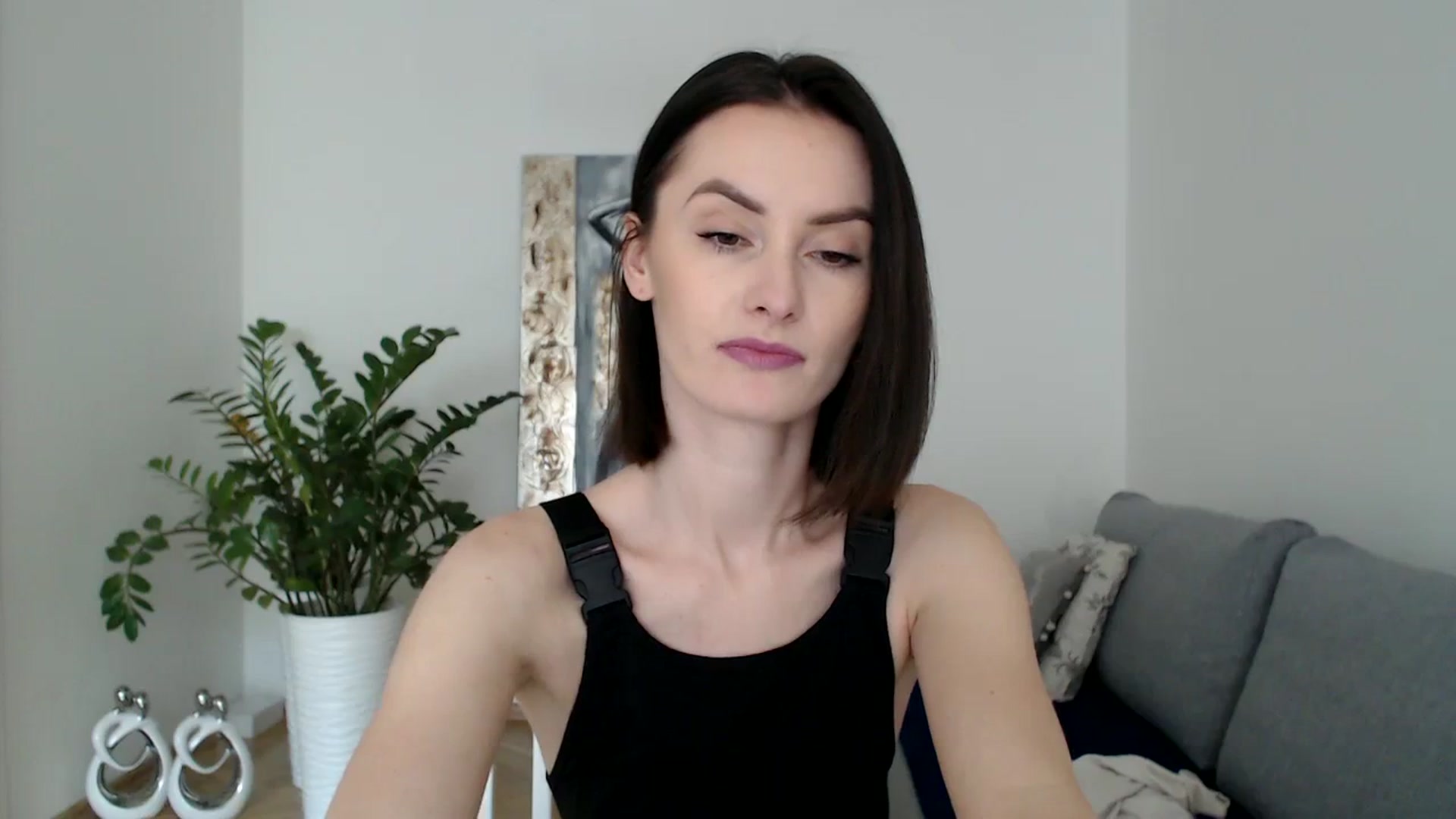 Gallery image thumbnail from the_realpearl's myfreecams stream on, 01/16/2024, 14:07 image 8 of 20