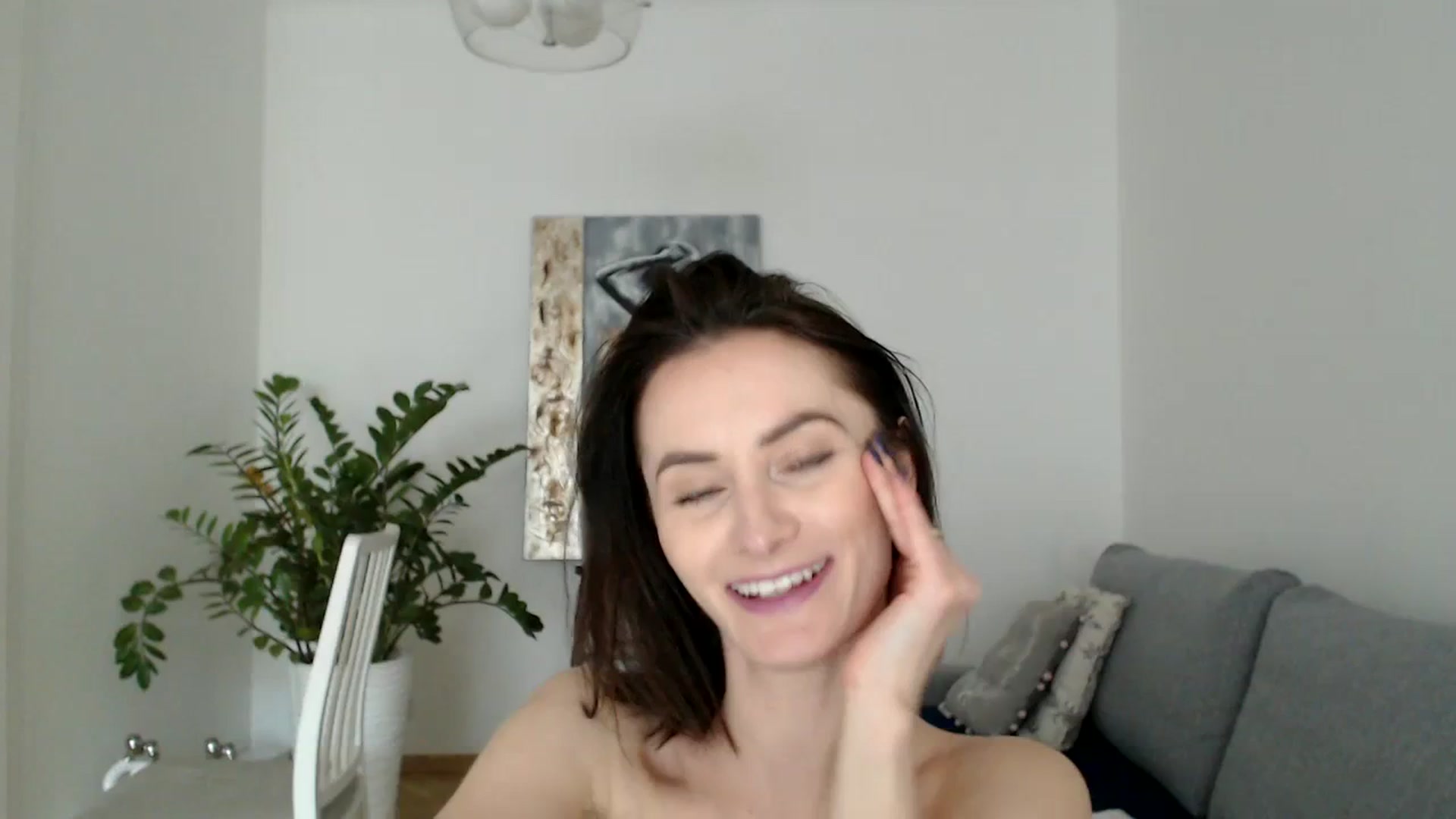 Gallery image thumbnail from the_realpearl's myfreecams stream on, 01/16/2024, 14:07 image 20 of 20