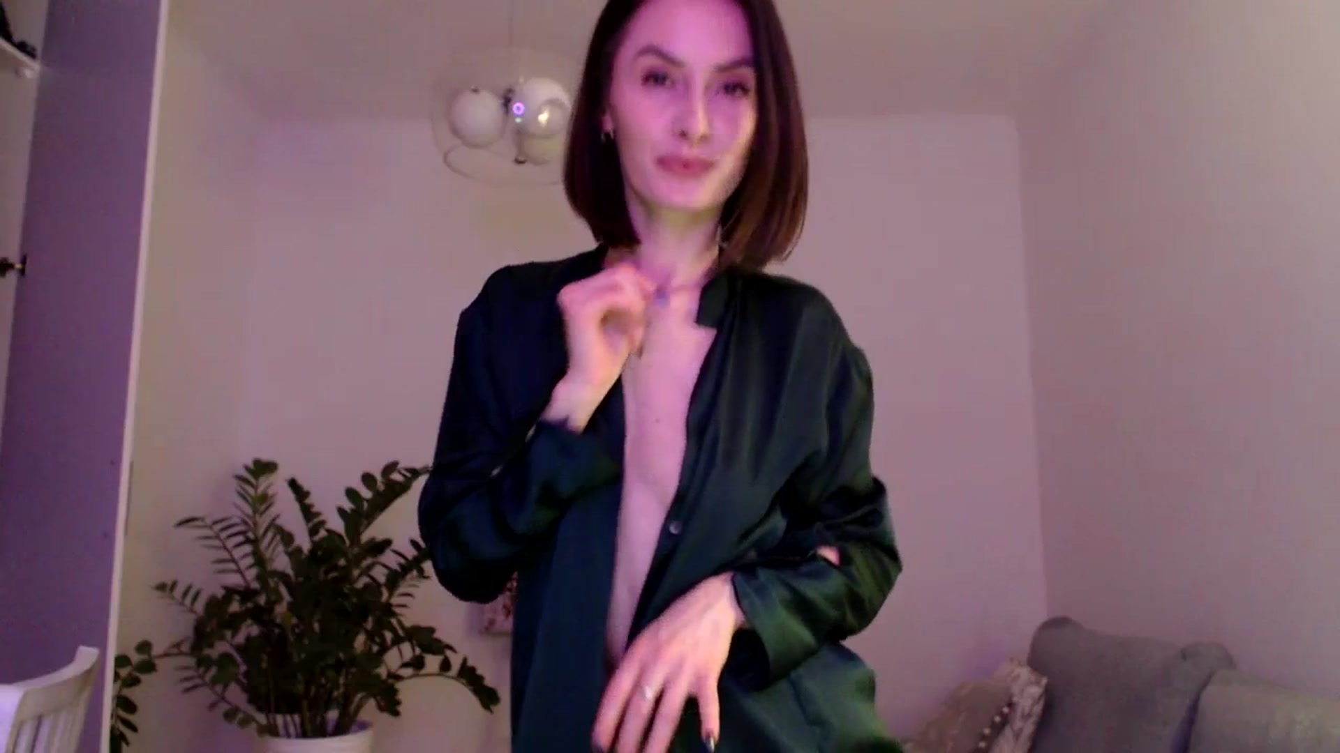 Gallery image thumbnail from the_realpearl's myfreecams stream on, 01/24/2024, 19:03 image 11 of 20