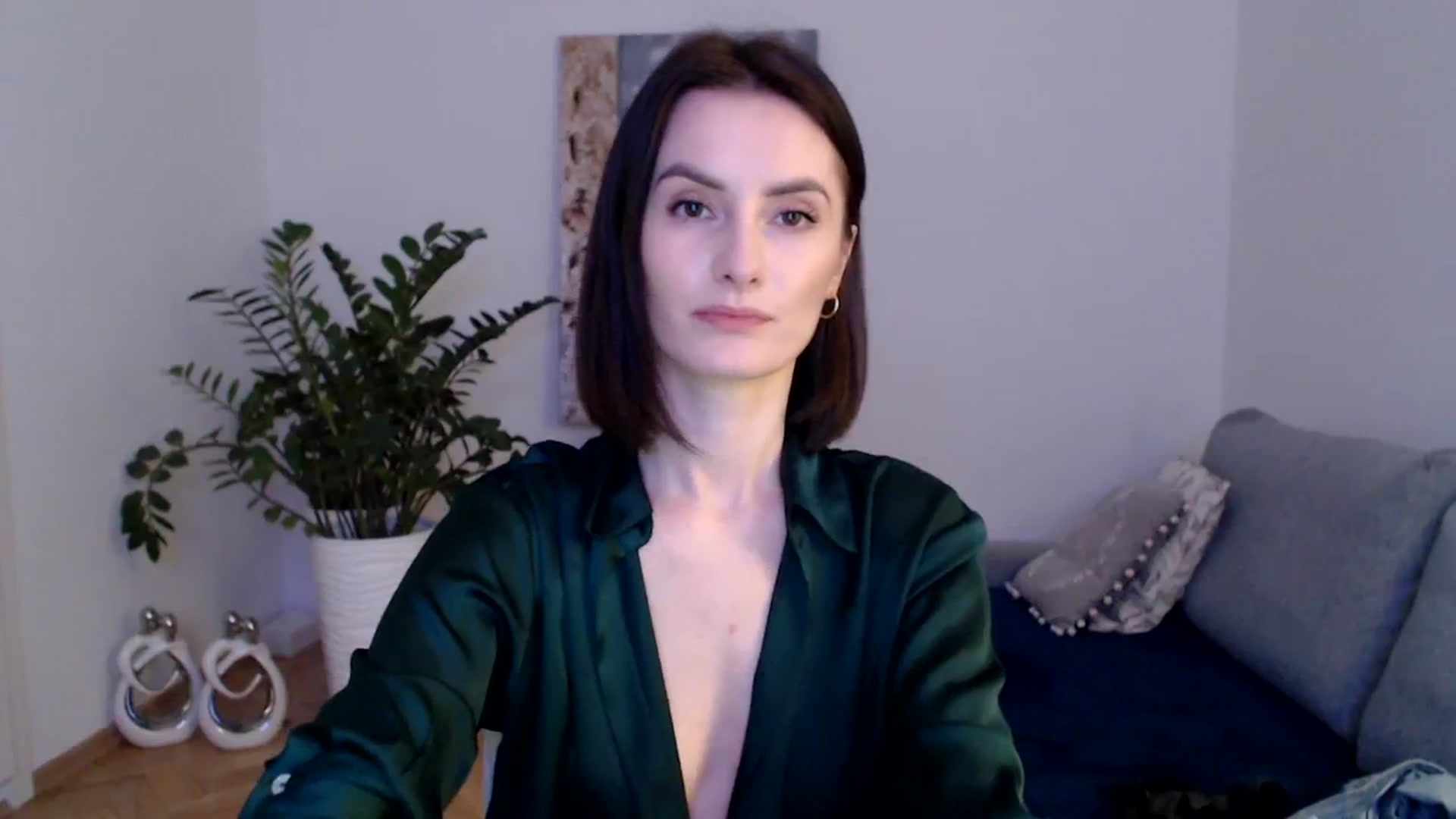 Gallery image thumbnail from the_realpearl's myfreecams stream on, 01/24/2024, 19:03 image 20 of 20