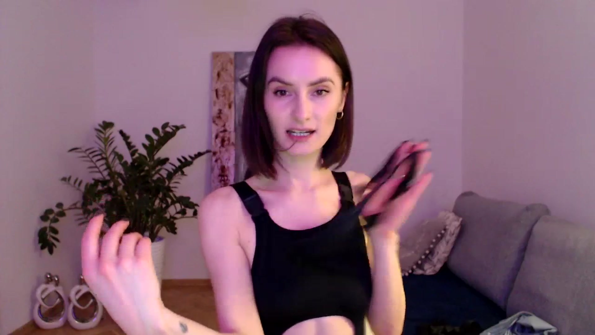 Gallery image thumbnail from the_realpearl's myfreecams stream on, 01/24/2024, 19:03 image 5 of 20