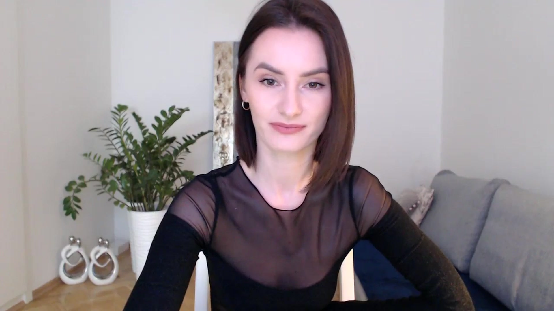 Gallery image thumbnail from the_realpearl's myfreecams stream on, 01/25/2024, 12:04 image 12 of 20