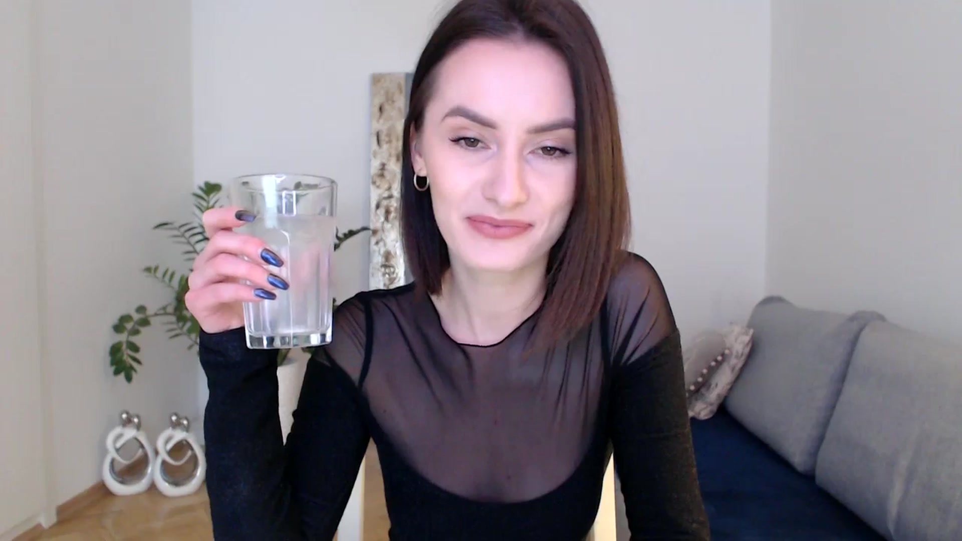 Gallery image thumbnail from the_realpearl's myfreecams stream on, 01/25/2024, 12:04 image 7 of 20
