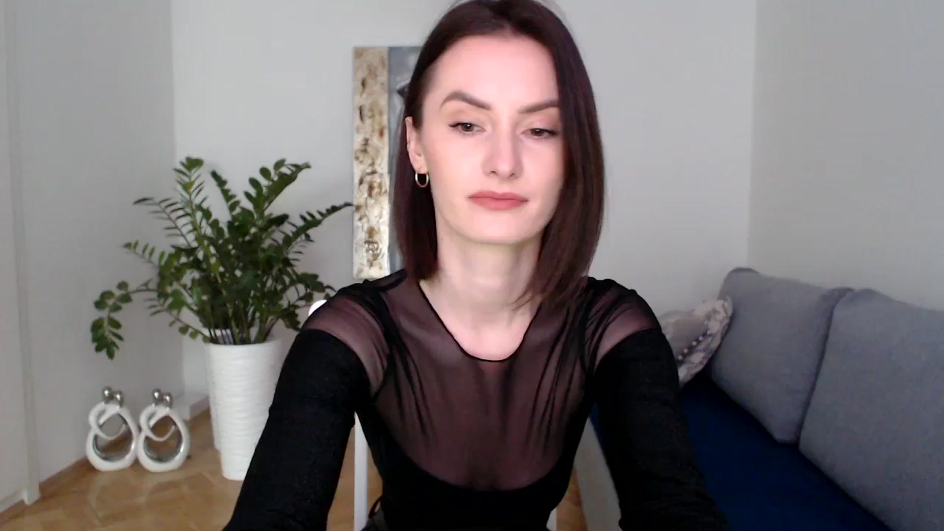 Gallery image thumbnail from the_realpearl's myfreecams stream on, 01/25/2024, 13:21 image 12 of 20