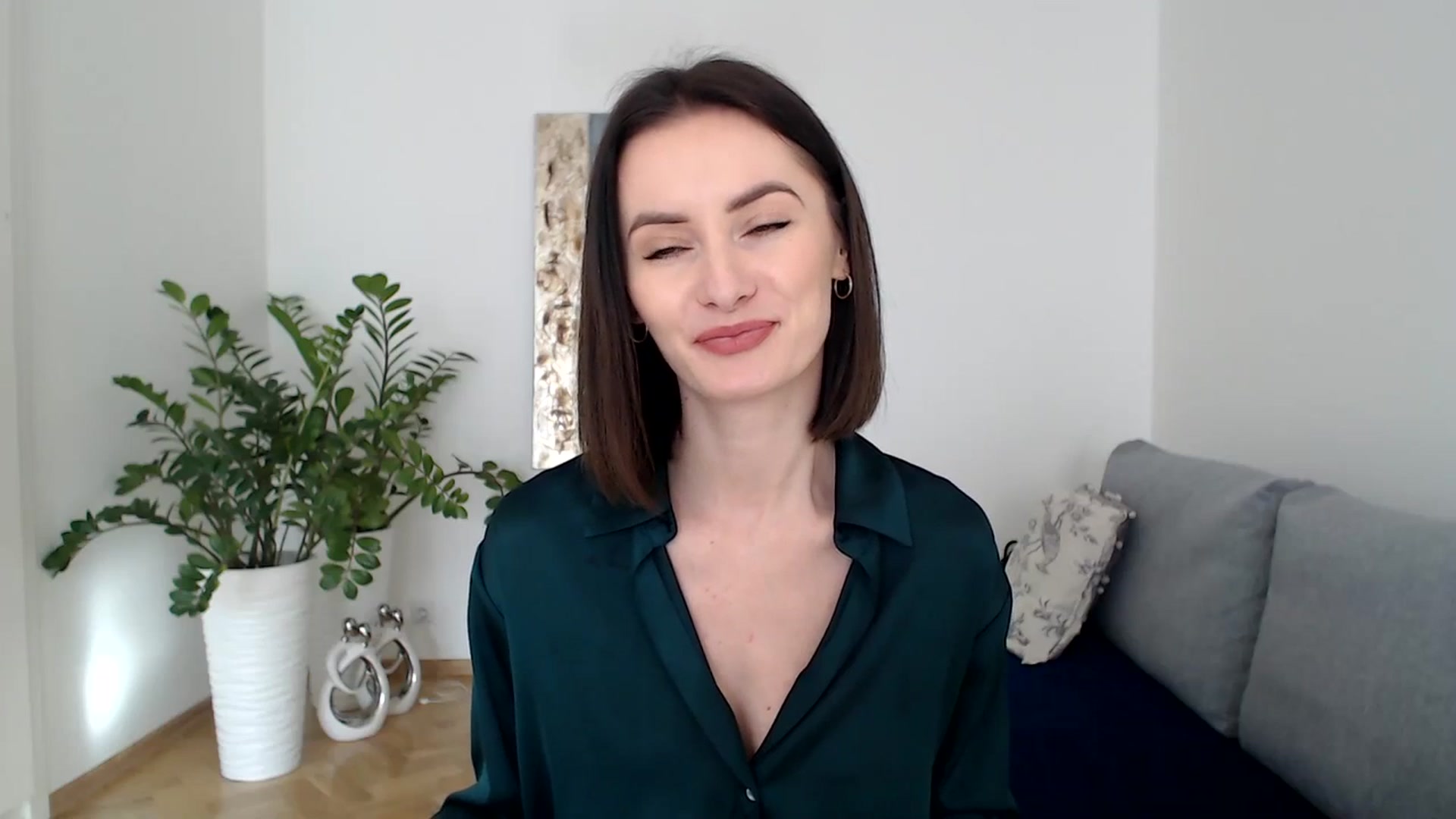 Gallery image thumbnail from the_realpearl's myfreecams stream on, 01/30/2024, 11:32 image 14 of 20