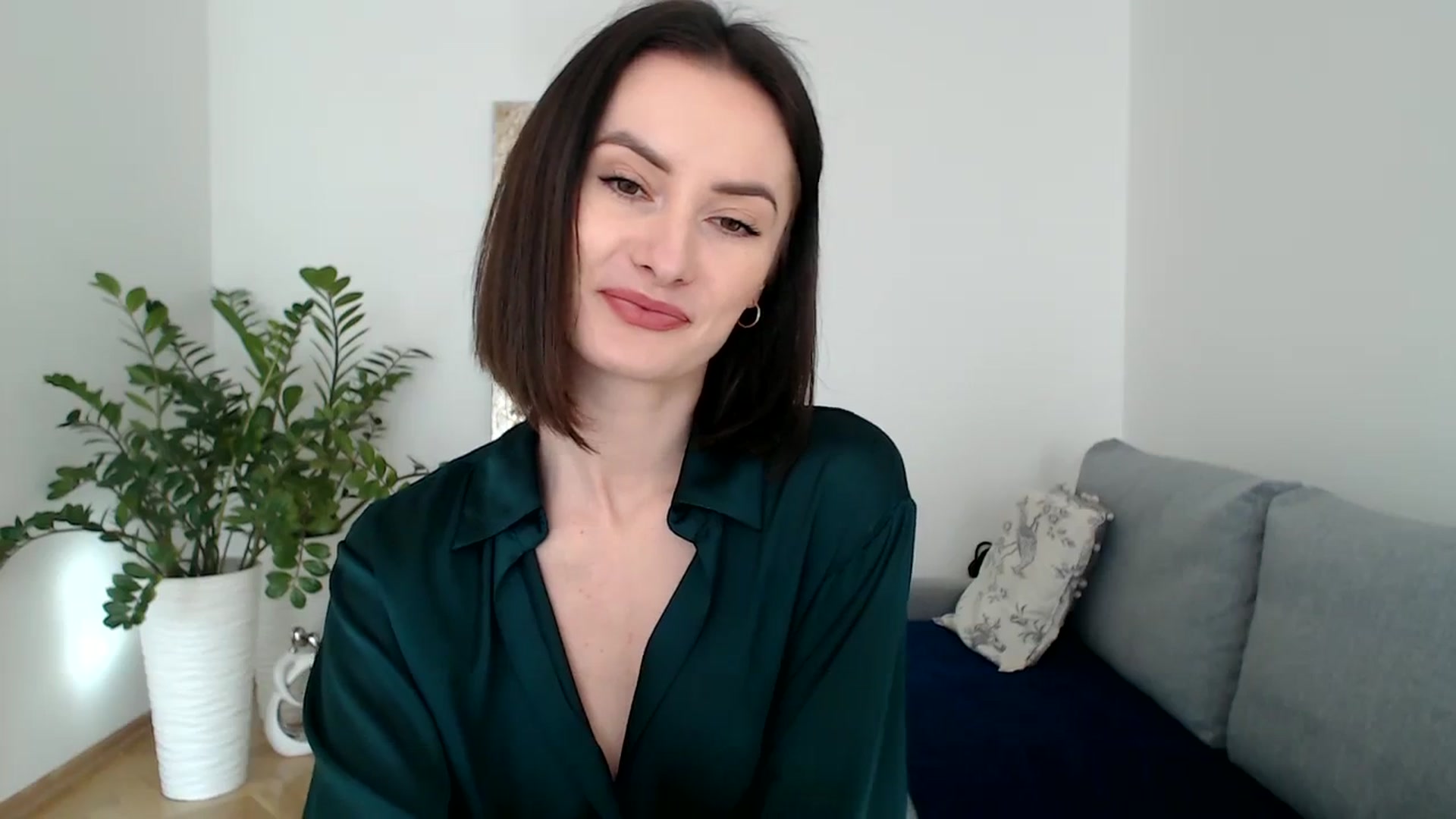 Gallery image thumbnail from the_realpearl's myfreecams stream on, 01/30/2024, 11:32 image 9 of 20