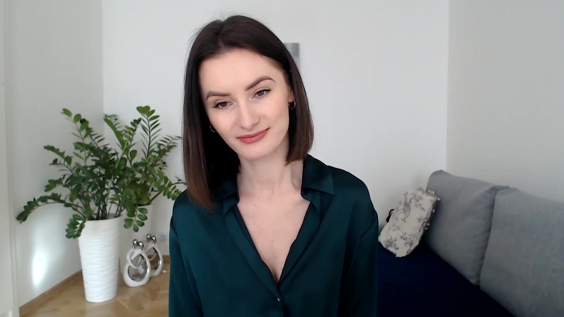 Gallery image thumbnail from the_realpearl's myfreecams stream on, 01/30/2024, 11:32 image 15 of 20