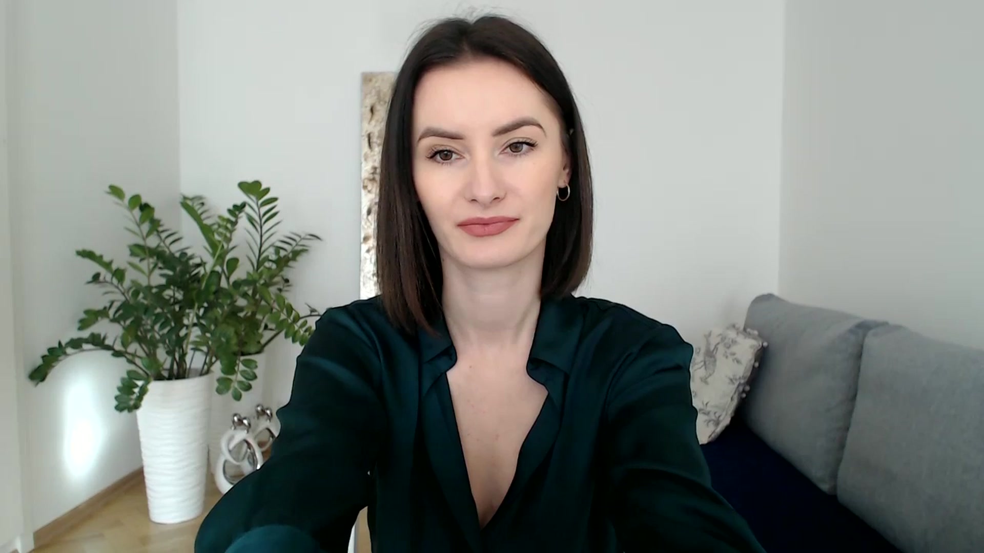 Gallery image thumbnail from the_realpearl's myfreecams stream on, 01/30/2024, 11:32 image 12 of 20