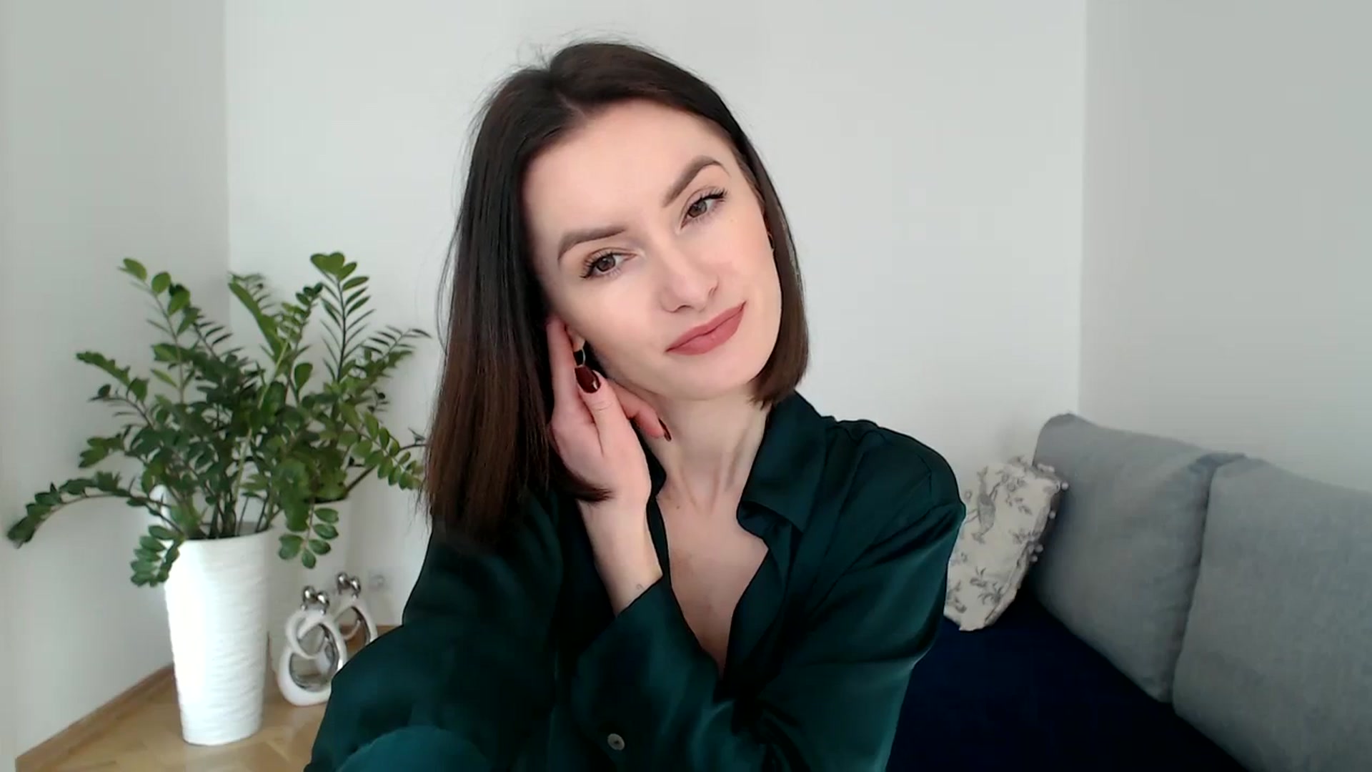 Gallery image thumbnail from the_realpearl's myfreecams stream on, 01/30/2024, 11:32 image 3 of 20