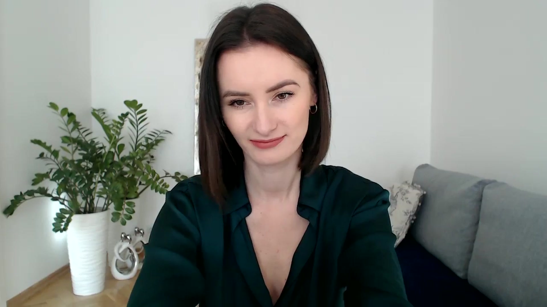Gallery image thumbnail from the_realpearl's myfreecams stream on, 01/30/2024, 11:32 image 6 of 20