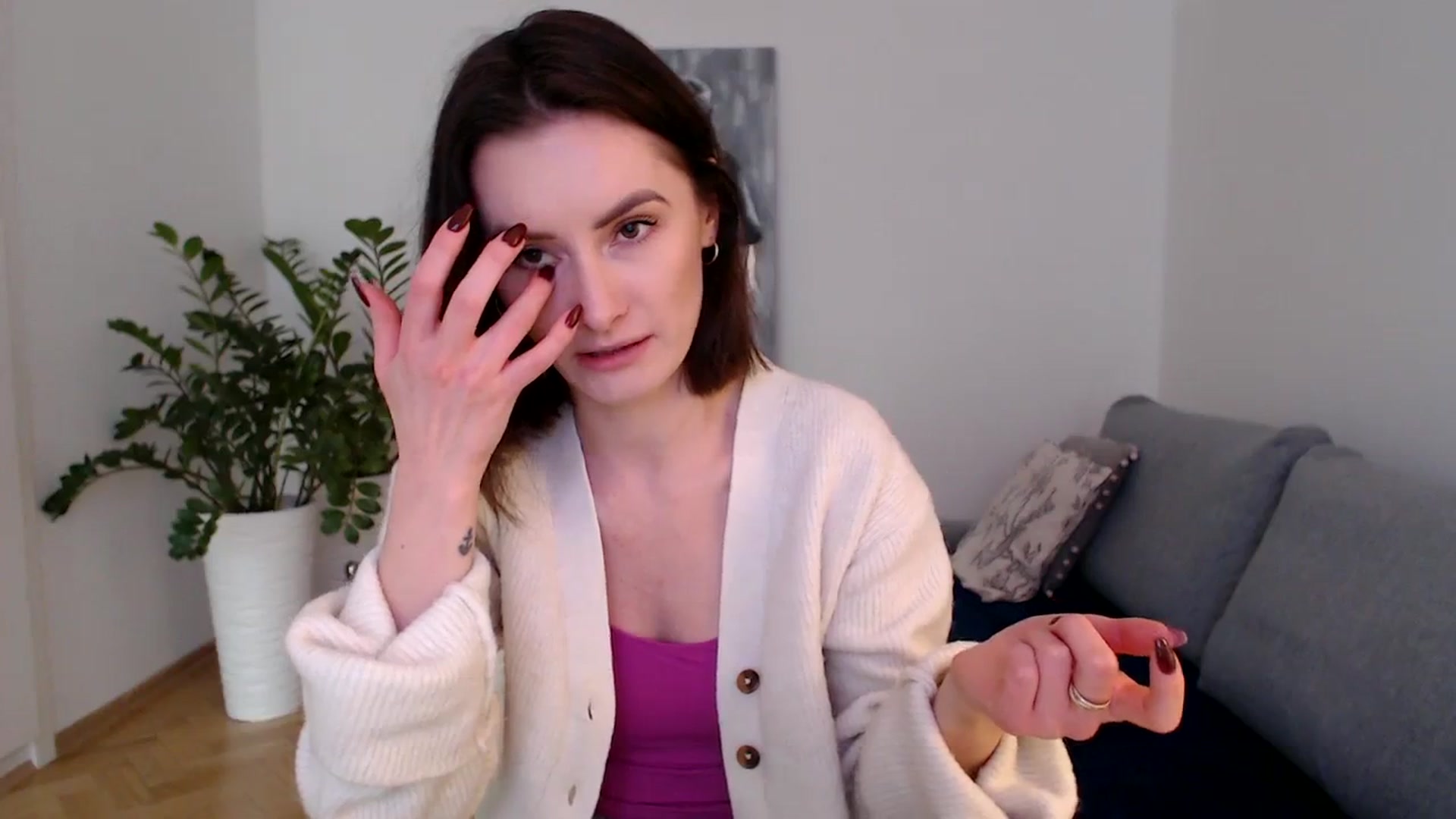 Gallery image thumbnail from the_realpearl's myfreecams stream on, 01/31/2024, 14:20 image 3 of 20