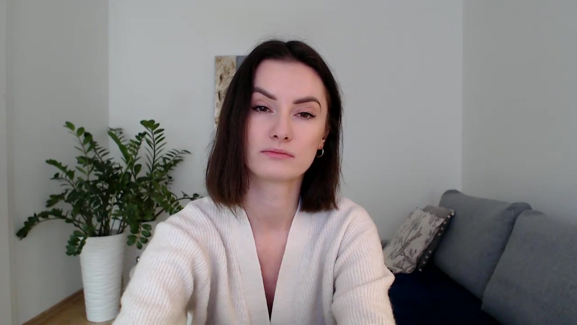 Gallery image thumbnail from the_realpearl's myfreecams stream on, 01/31/2024, 14:20 image 4 of 20