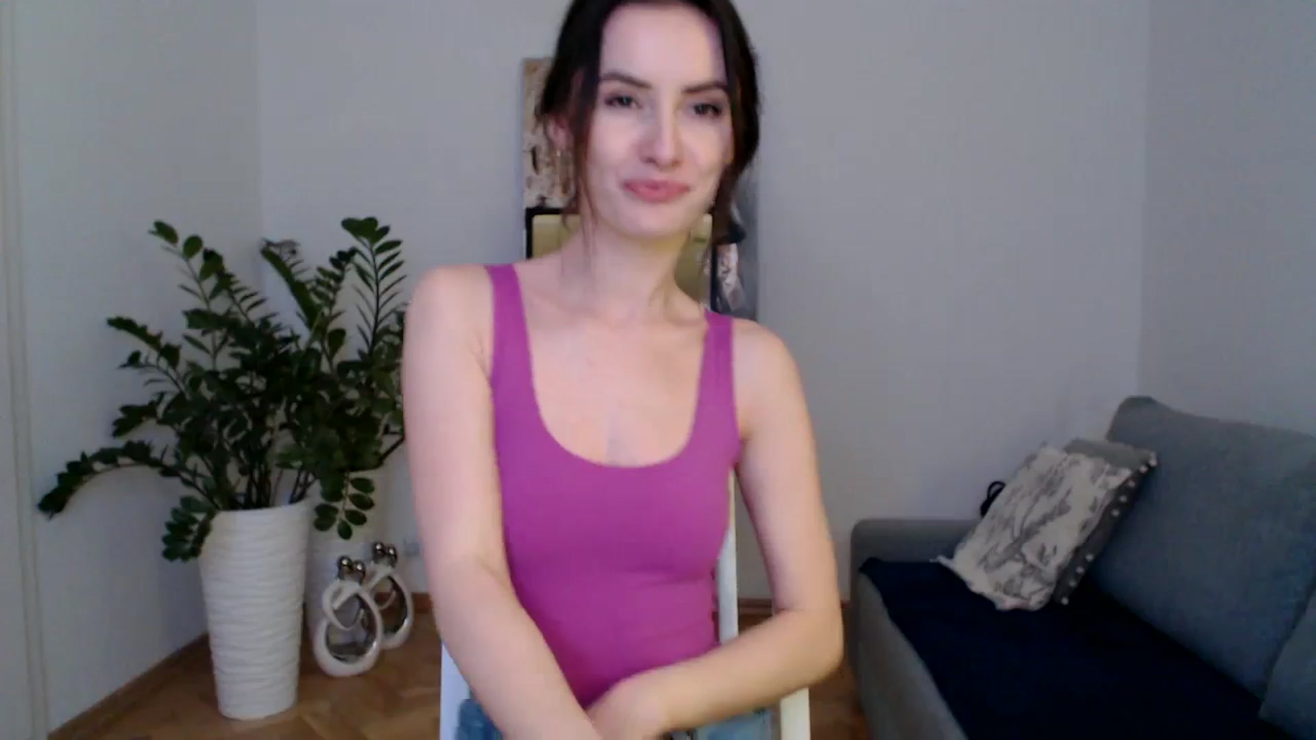 Gallery image thumbnail from the_realpearl's myfreecams stream on, 01/31/2024, 16:20 image 5 of 20