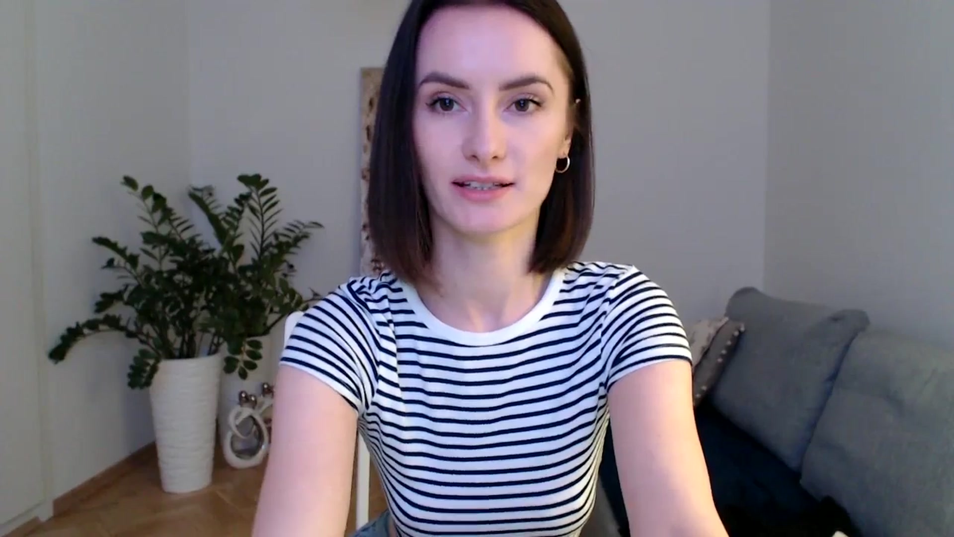 Gallery image thumbnail from the_realpearl's myfreecams stream on, 02/01/2024, 16:42 image 8 of 20