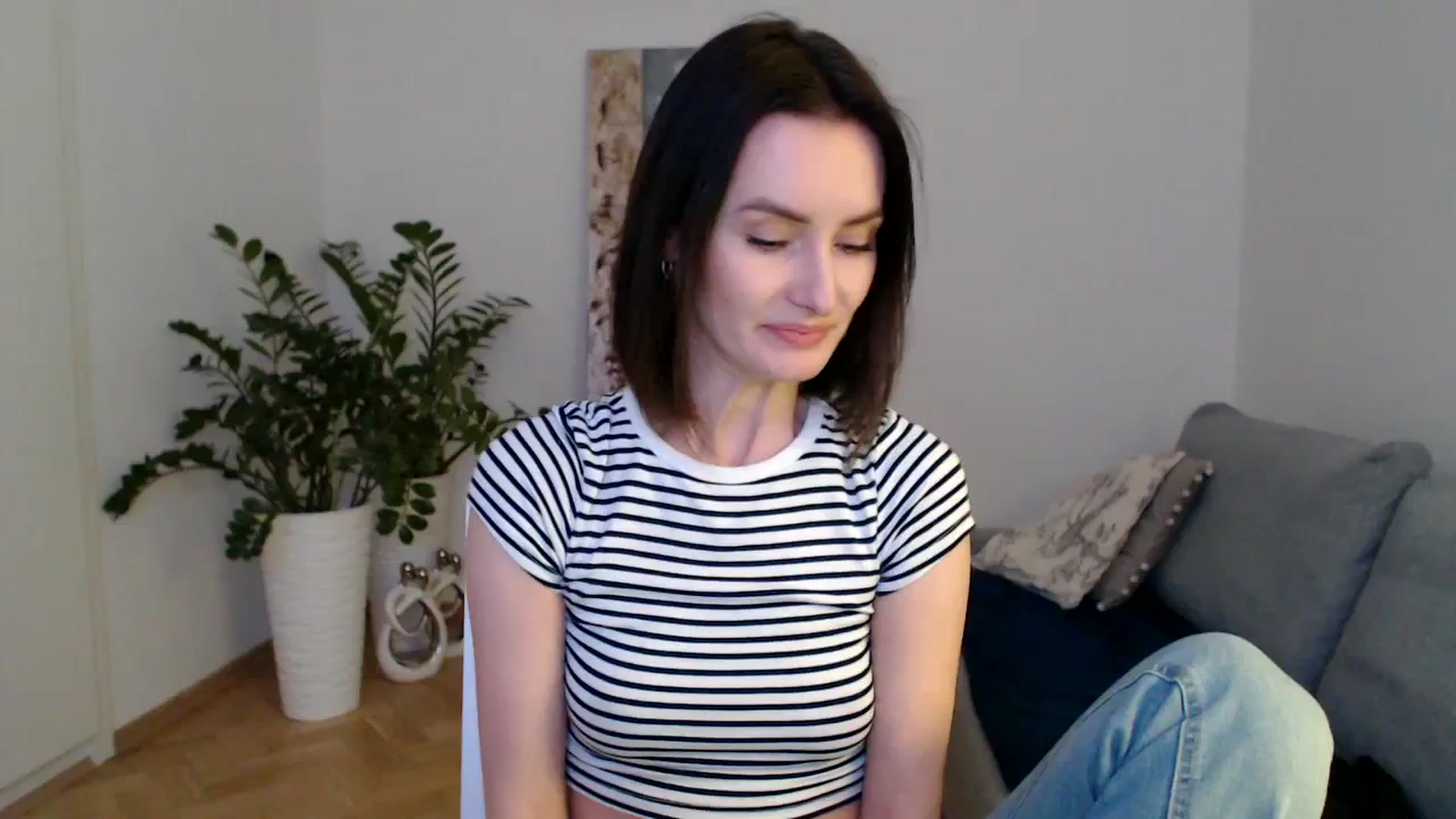 Gallery image thumbnail from the_realpearl's myfreecams stream on, 02/01/2024, 16:42 image 9 of 20