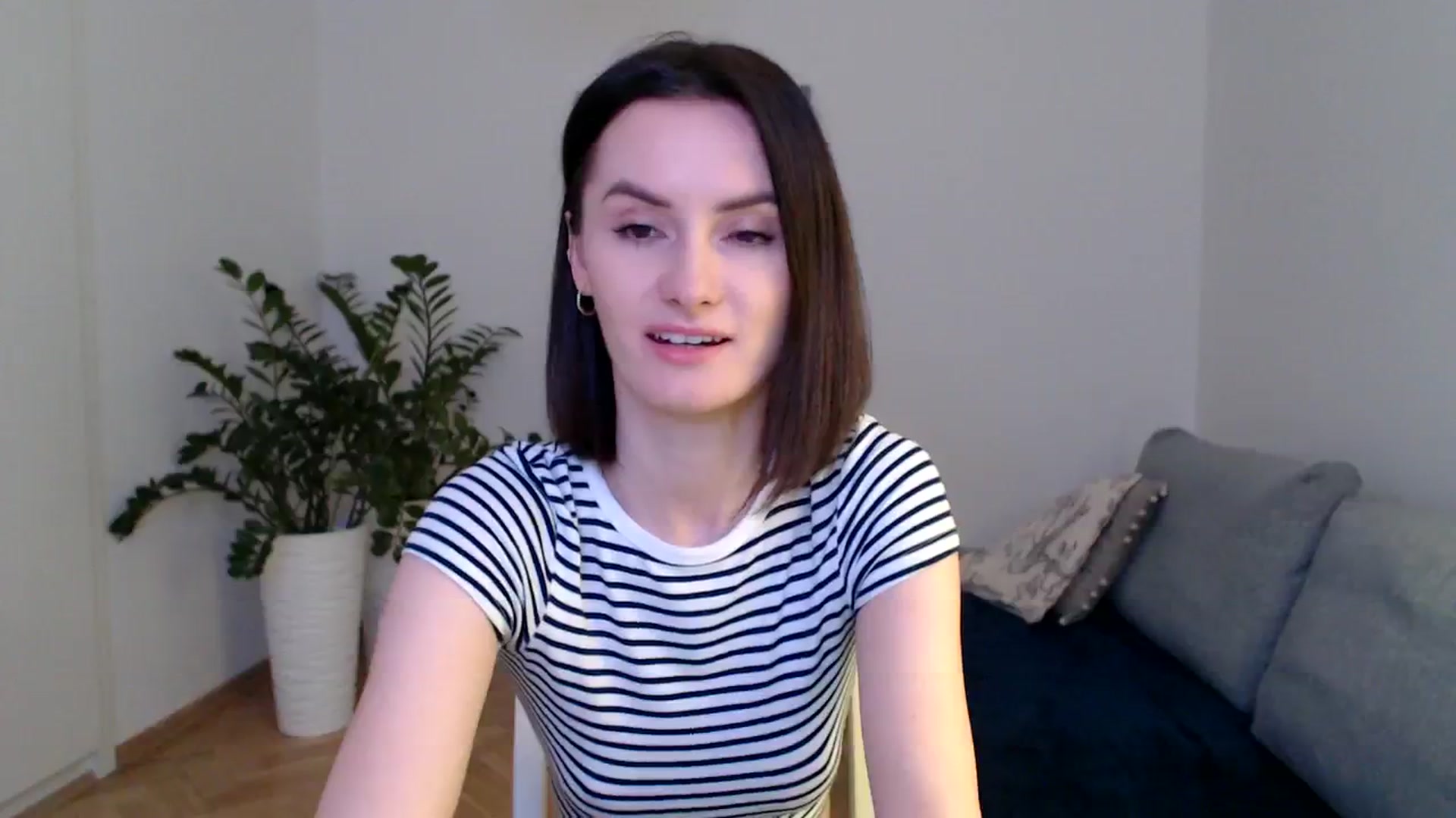 Gallery image thumbnail from the_realpearl's myfreecams stream on, 02/01/2024, 16:42 image 17 of 20