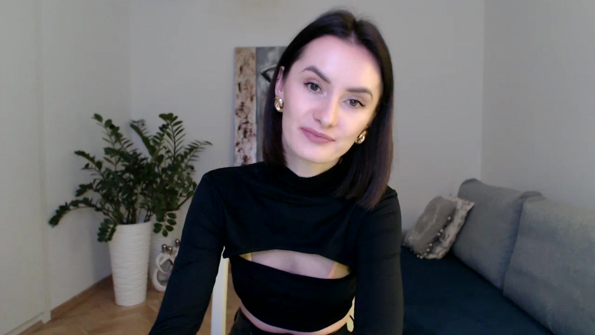 Gallery image thumbnail from the_realpearl's myfreecams stream on, 02/02/2024, 16:56 image 15 of 20