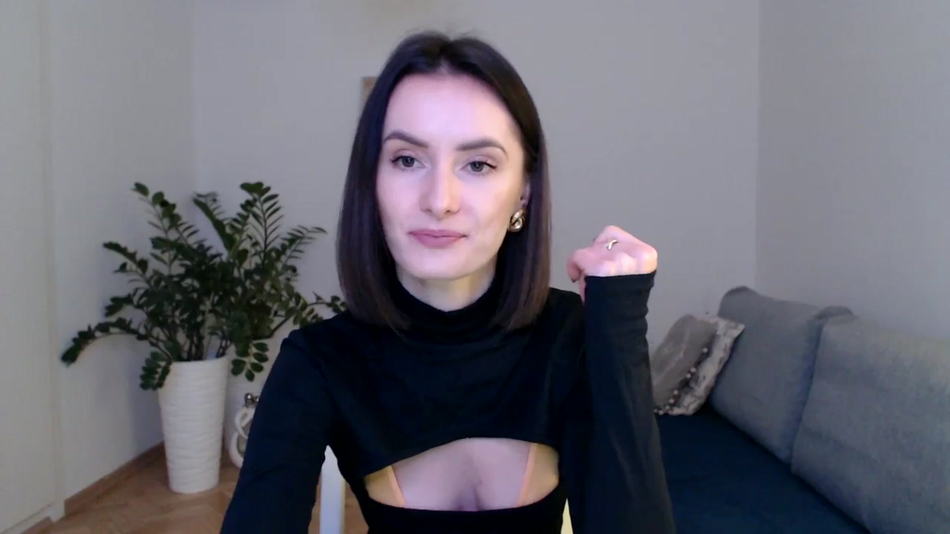 Gallery image thumbnail from the_realpearl's myfreecams stream on, 02/02/2024, 16:56 image 7 of 20