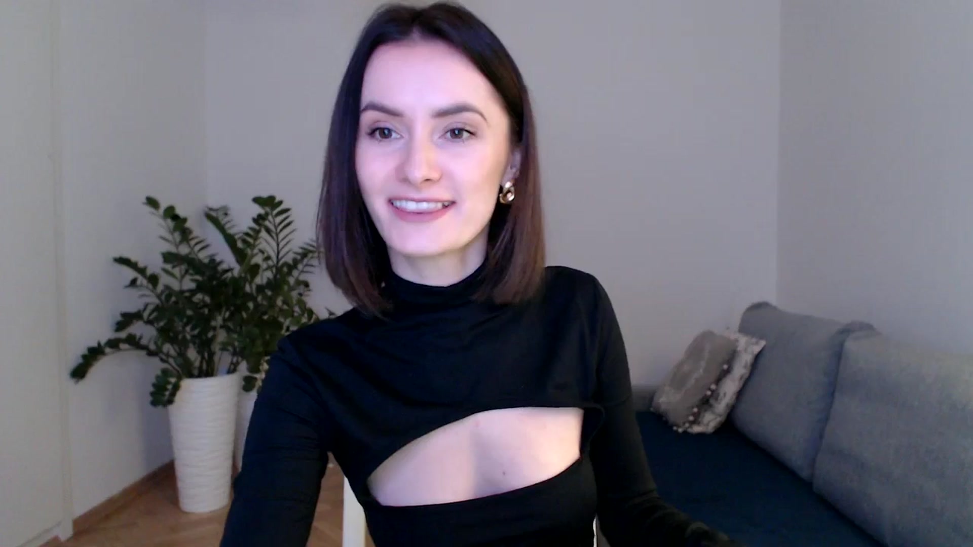 Gallery image thumbnail from the_realpearl's myfreecams stream on, 02/02/2024, 18:24 image 11 of 20
