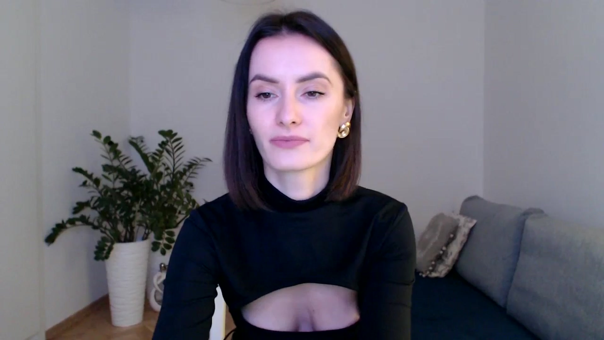 Gallery image thumbnail from the_realpearl's myfreecams stream on, 02/02/2024, 18:24 image 15 of 20