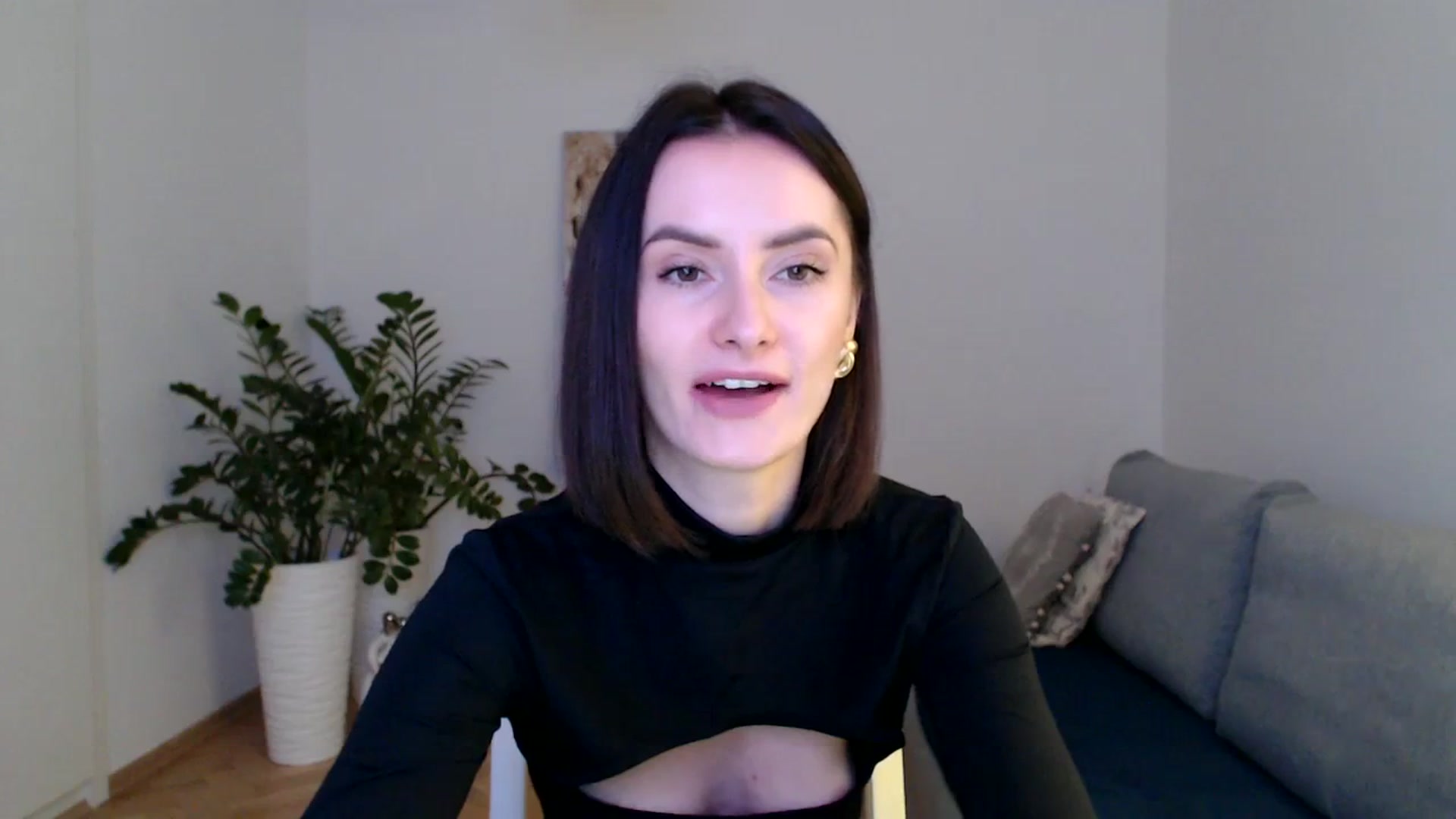 Gallery image thumbnail from the_realpearl's myfreecams stream on, 02/02/2024, 18:24 image 9 of 20