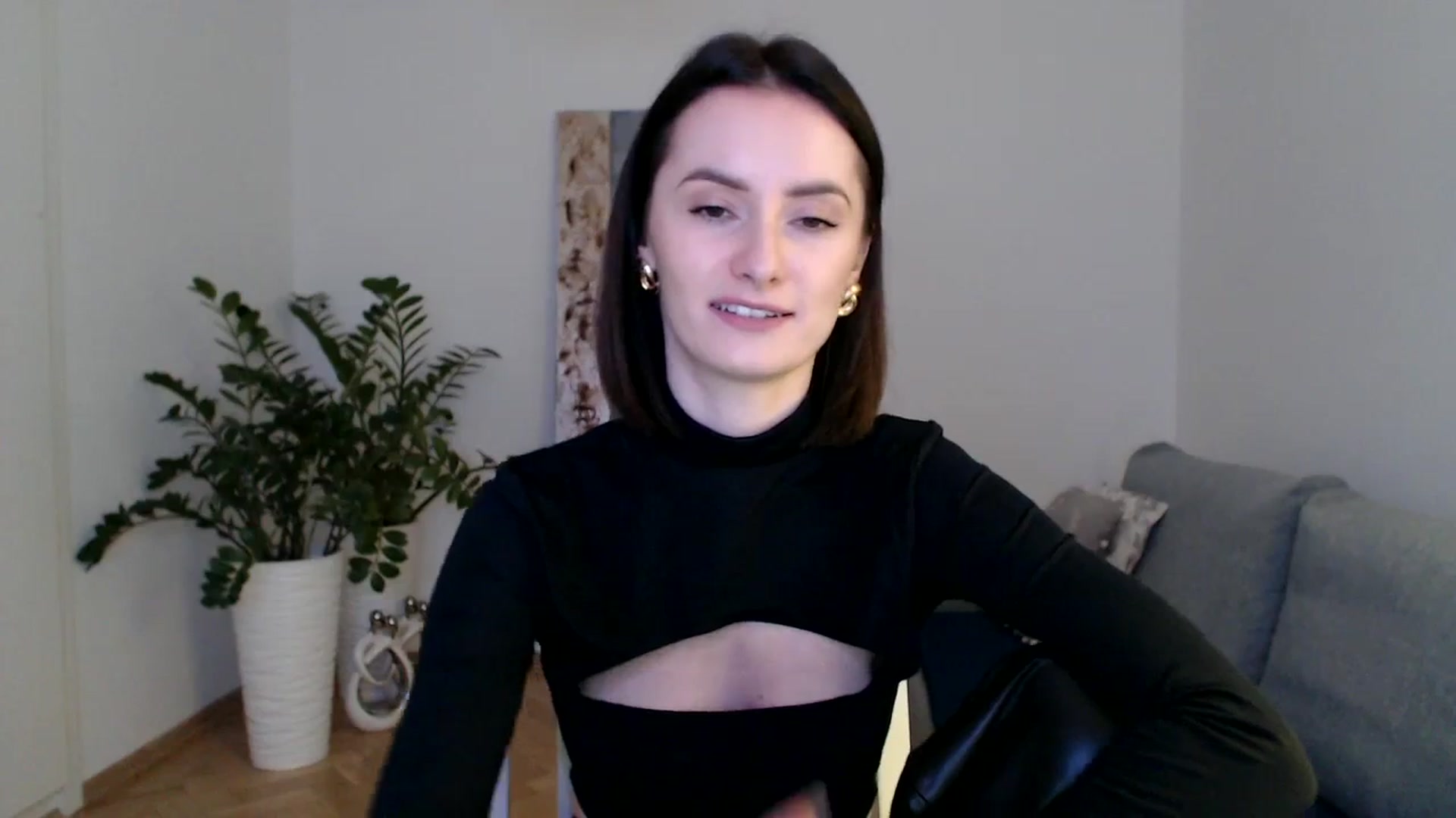 Gallery image thumbnail from the_realpearl's myfreecams stream on, 02/02/2024, 18:24 image 20 of 20