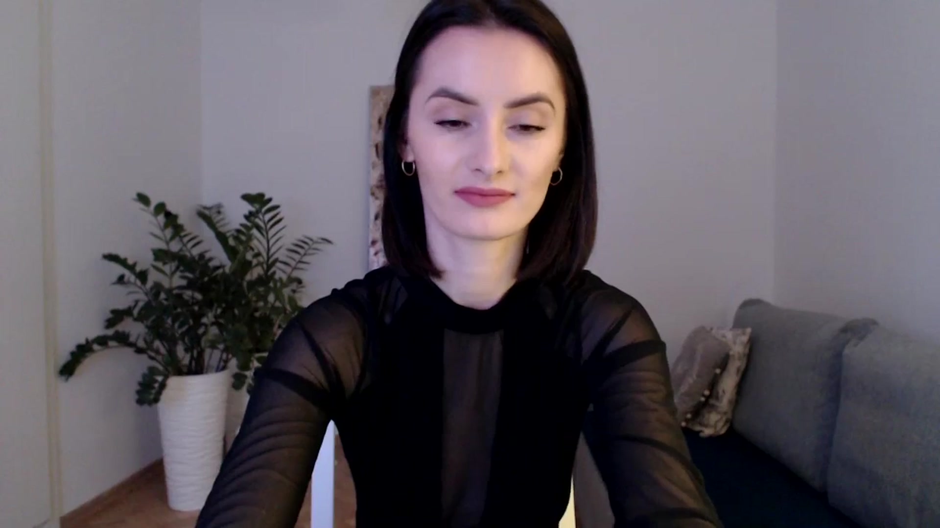 Gallery image thumbnail from the_realpearl's myfreecams stream on, 02/06/2024, 16:30 image 15 of 20