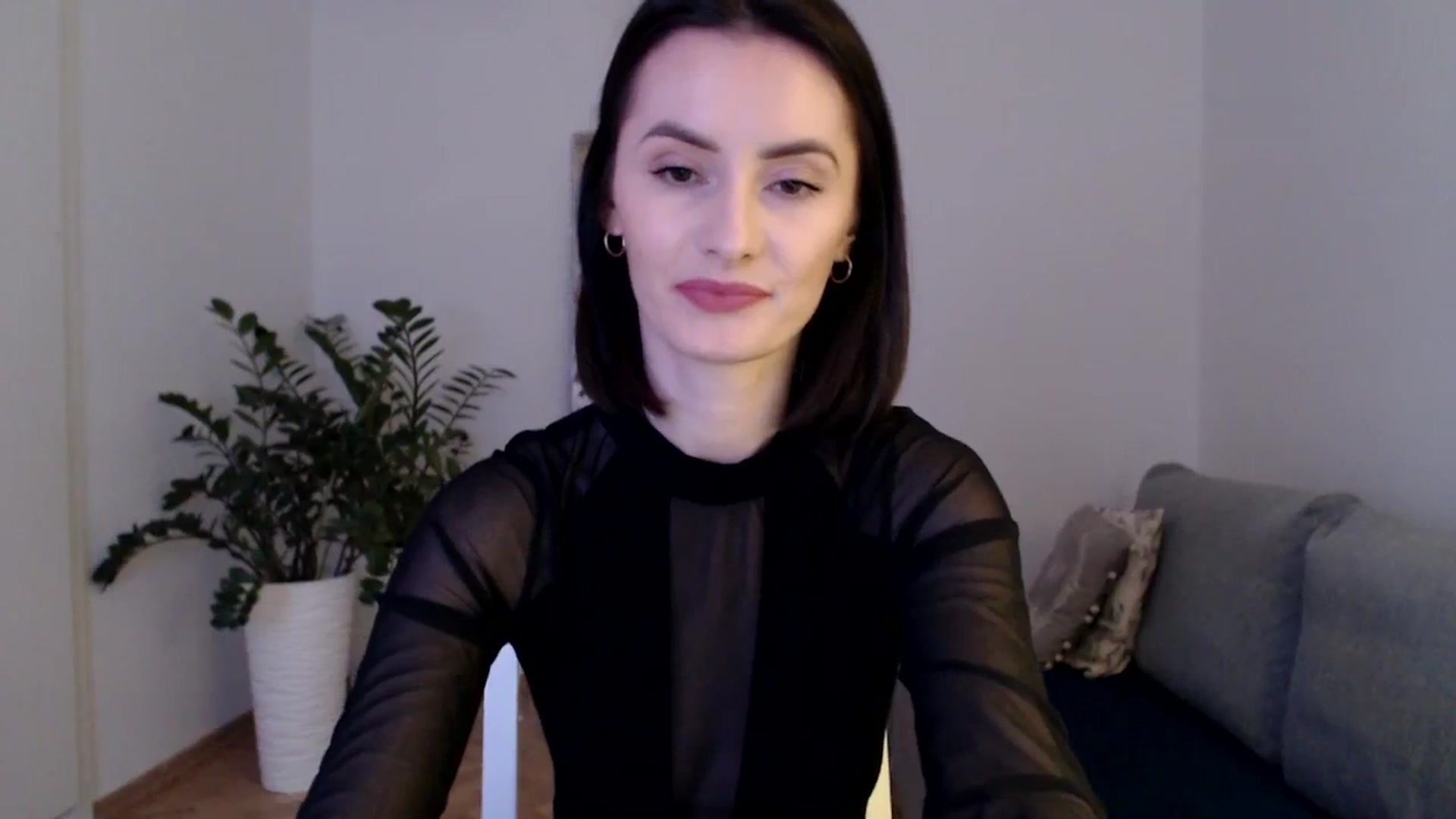 Gallery image thumbnail from the_realpearl's myfreecams stream on, 02/06/2024, 16:30 image 14 of 20