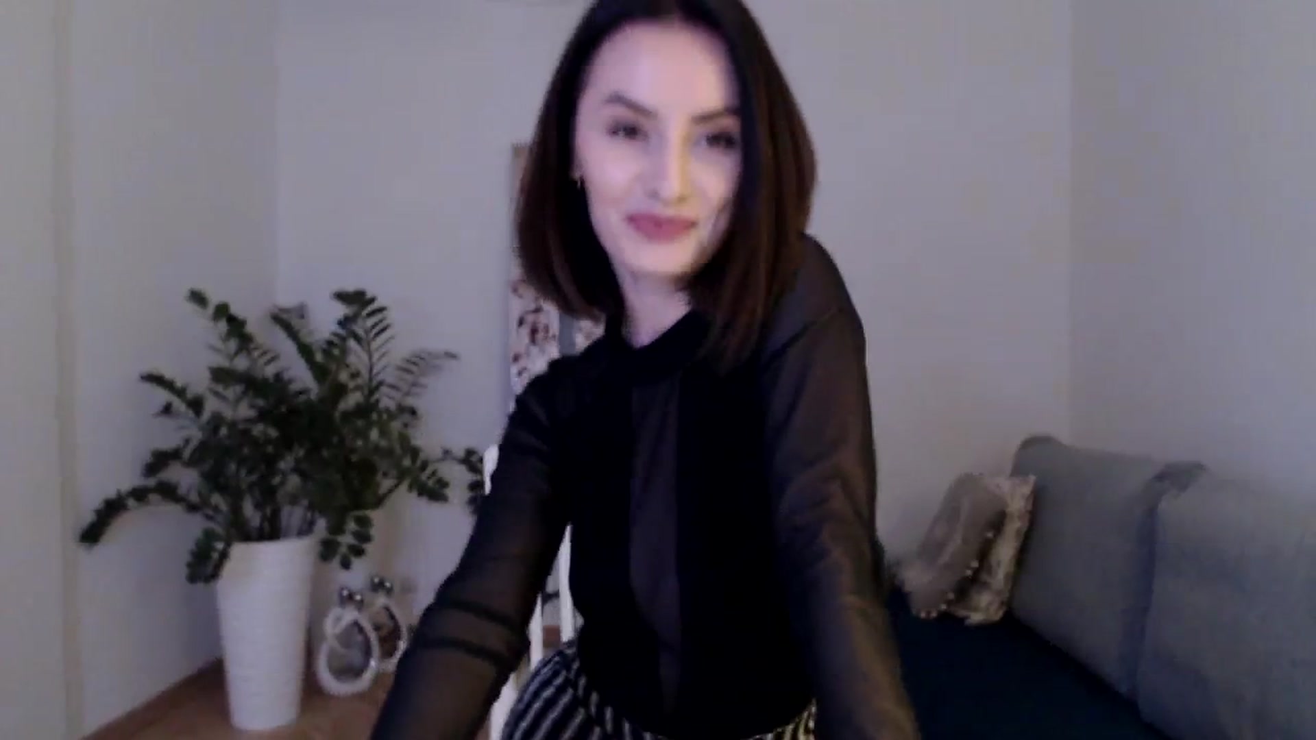 Gallery image thumbnail from the_realpearl's myfreecams stream on, 02/06/2024, 16:30 image 4 of 20