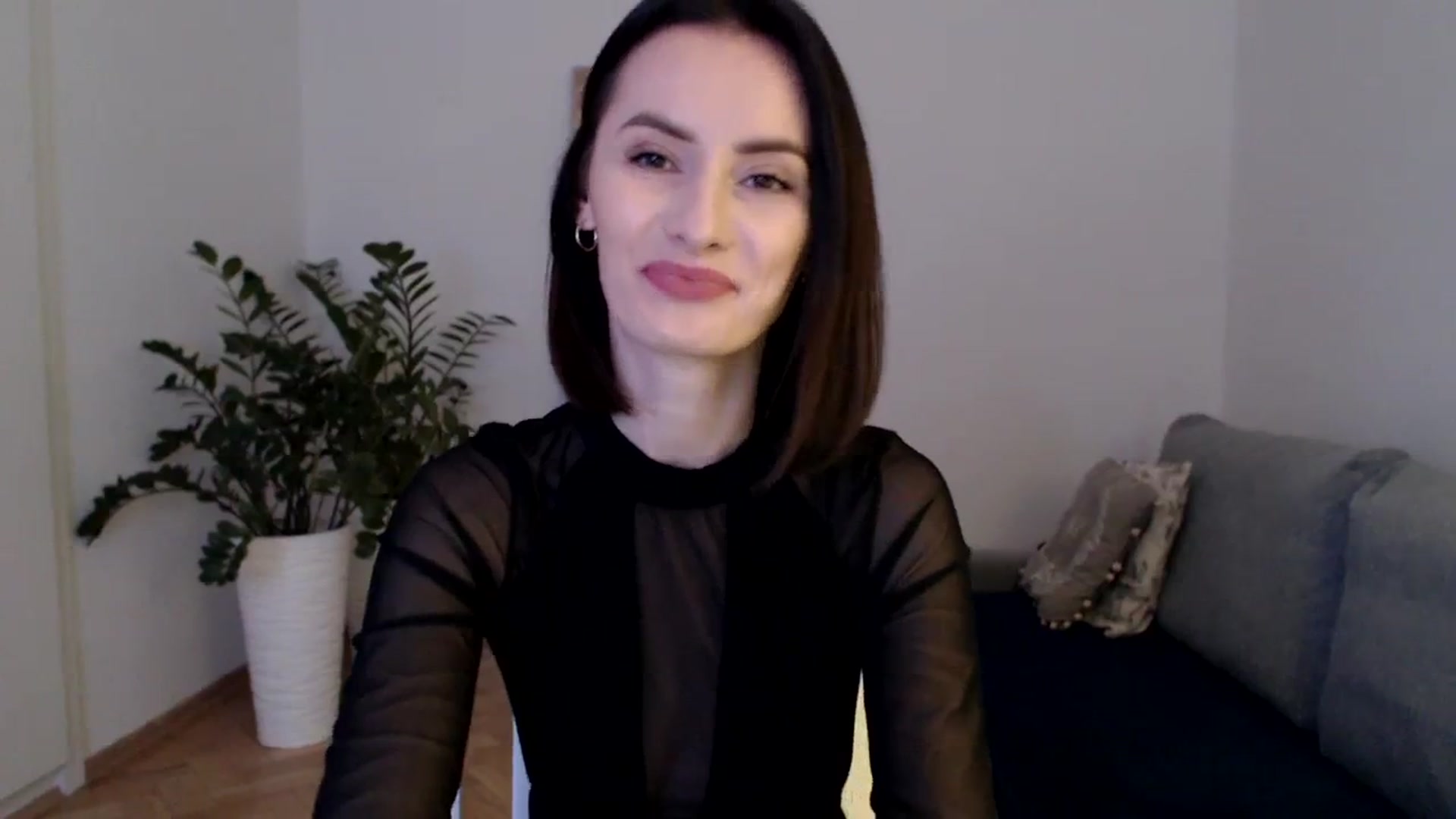 Gallery image thumbnail from the_realpearl's myfreecams stream on, 02/06/2024, 17:13 image 13 of 20