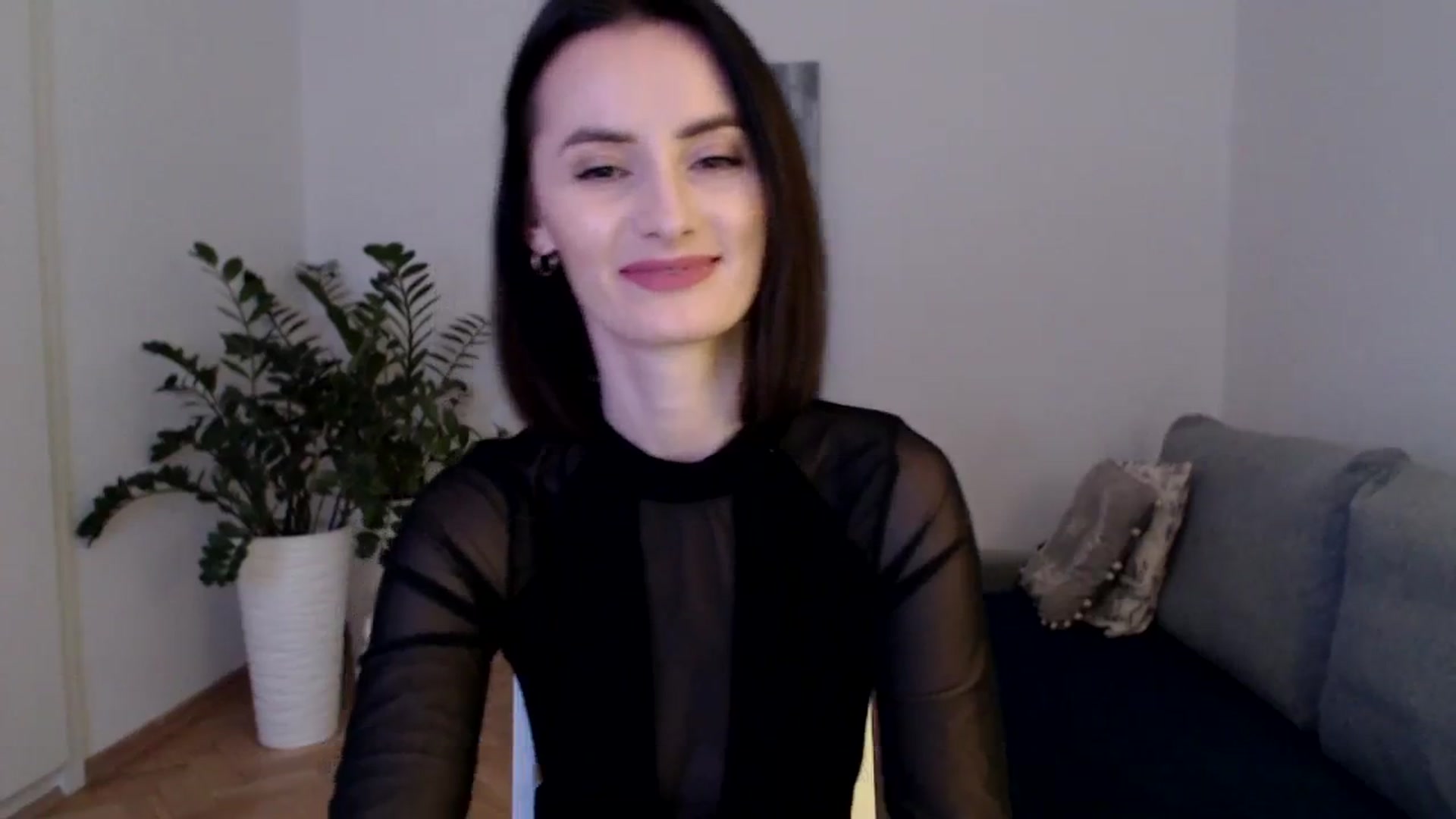 Gallery image thumbnail from the_realpearl's myfreecams stream on, 02/06/2024, 17:13 image 12 of 20
