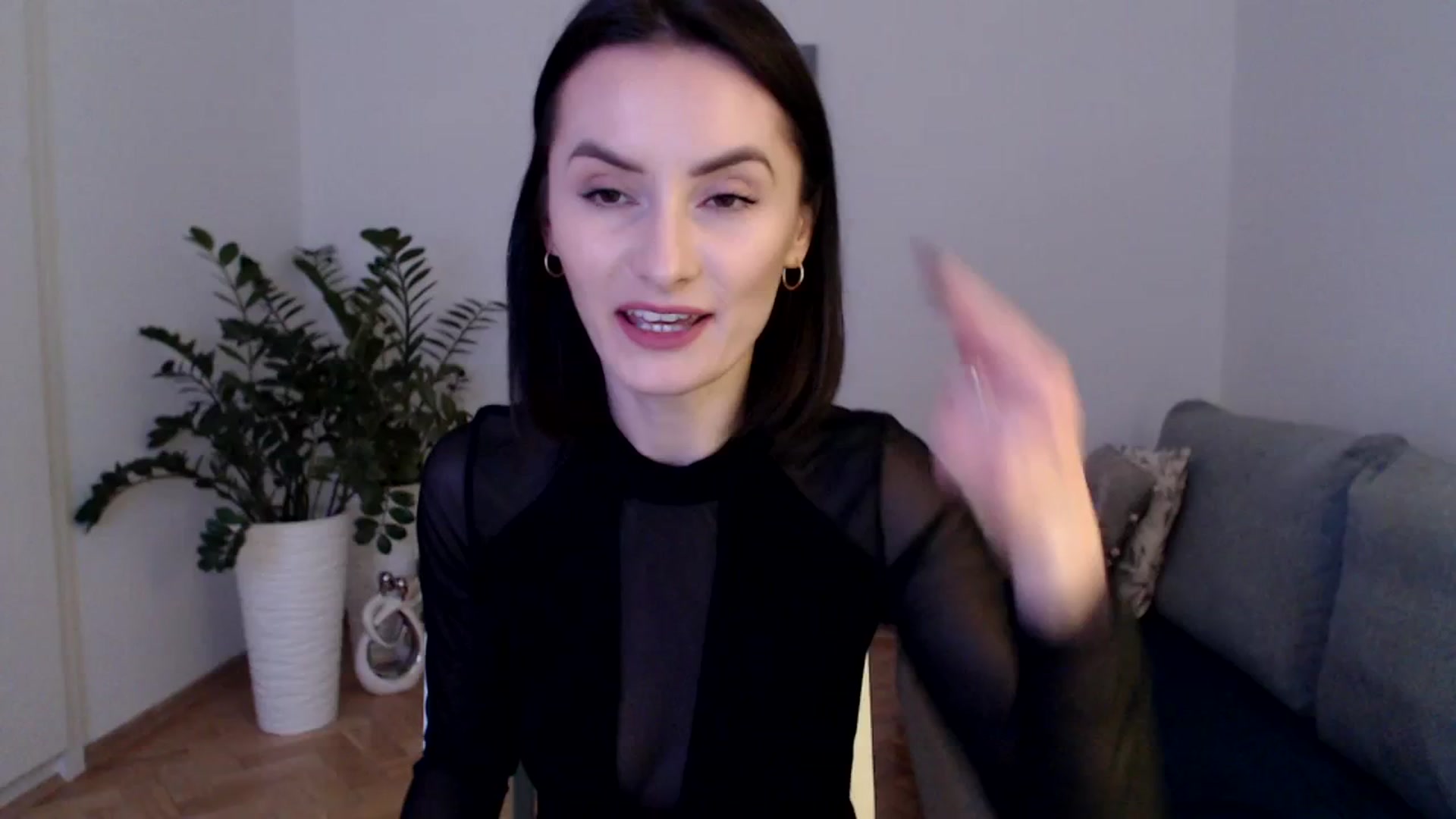 Gallery image thumbnail from the_realpearl's myfreecams stream on, 02/06/2024, 17:13 image 1 of 20