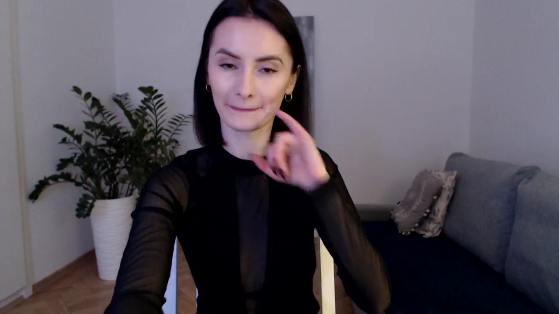 Gallery image thumbnail from the_realpearl's myfreecams stream on, 02/06/2024, 17:13 image 5 of 20