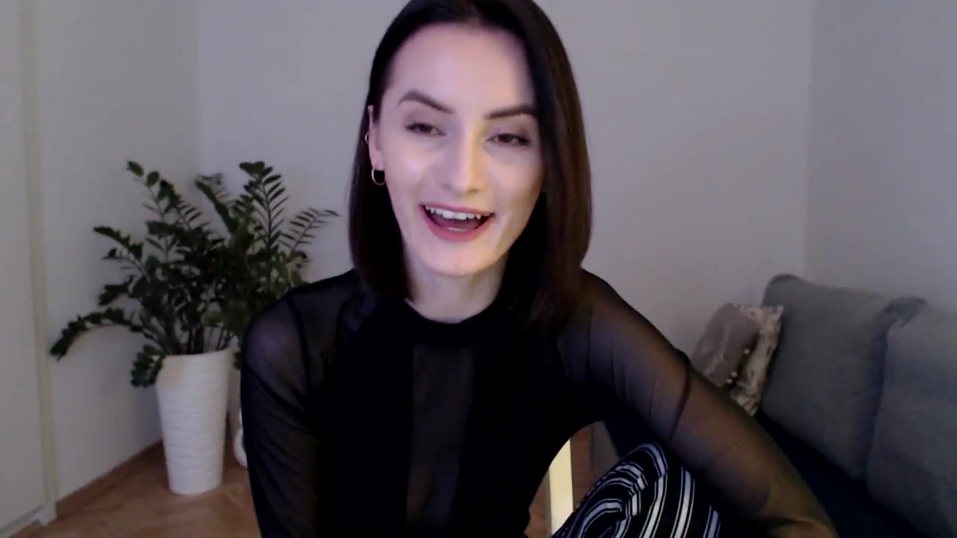 Gallery image thumbnail from the_realpearl's myfreecams stream on, 02/06/2024, 17:13 image 18 of 20