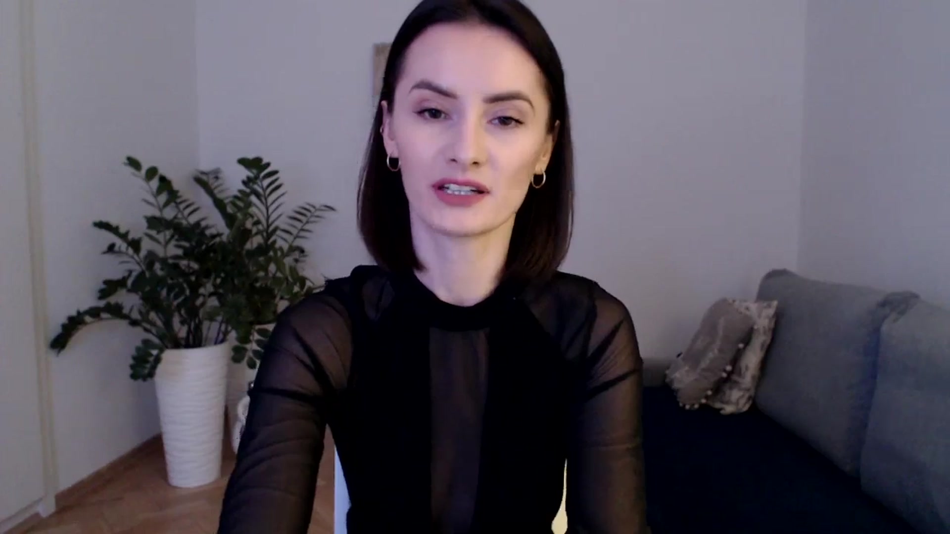 Gallery image thumbnail from the_realpearl's myfreecams stream on, 02/06/2024, 17:13 image 8 of 20