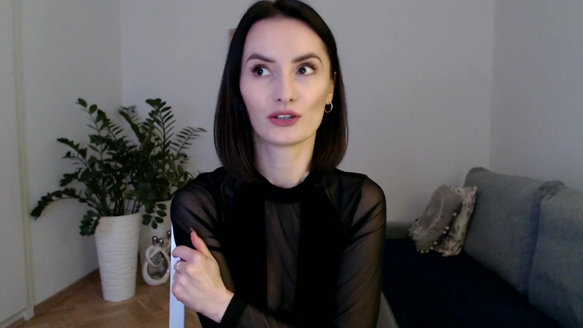 Gallery image thumbnail from the_realpearl's myfreecams stream on, 02/06/2024, 17:13 image 6 of 20