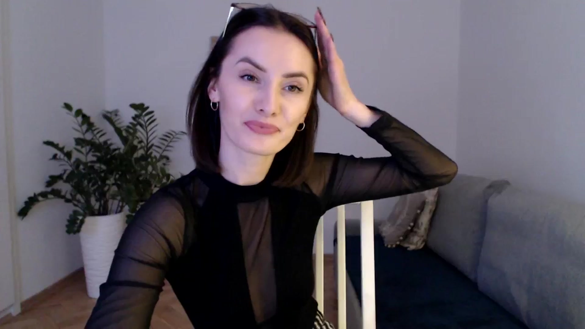 Gallery image thumbnail from the_realpearl's myfreecams stream on, 02/06/2024, 21:11 image 9 of 20