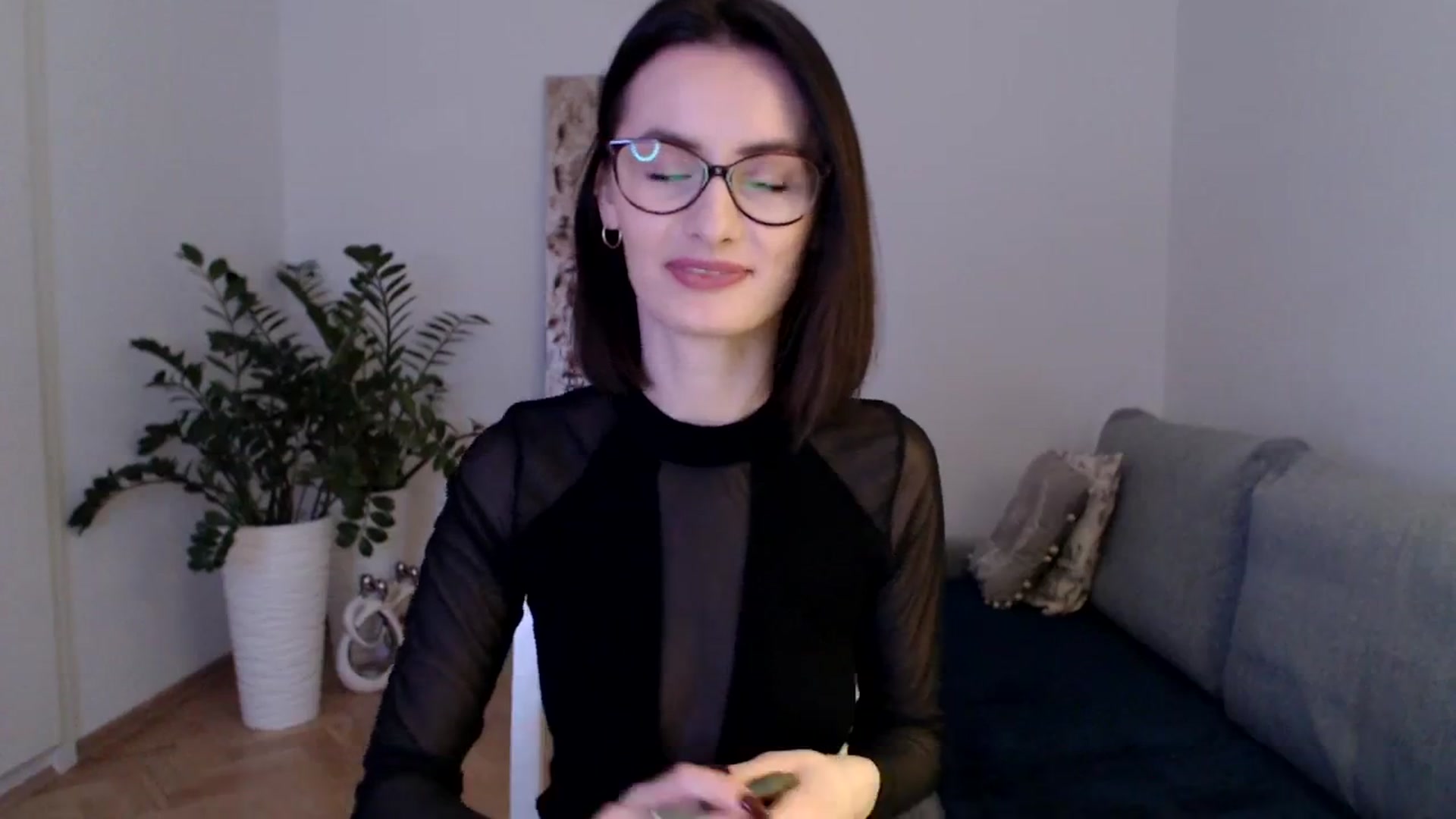 Gallery image thumbnail from the_realpearl's myfreecams stream on, 02/06/2024, 21:11 image 6 of 20