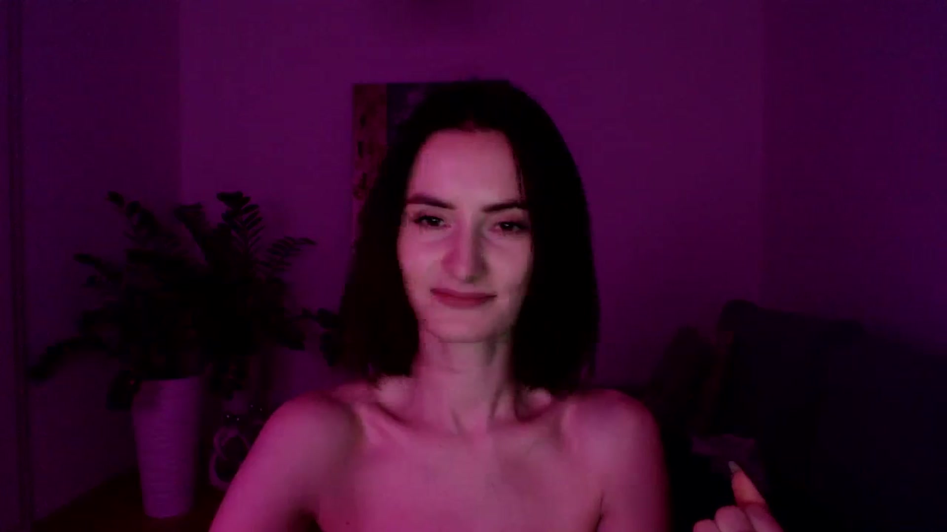Gallery image thumbnail from the_realpearl's myfreecams stream on, 02/06/2024, 21:11 image 16 of 20