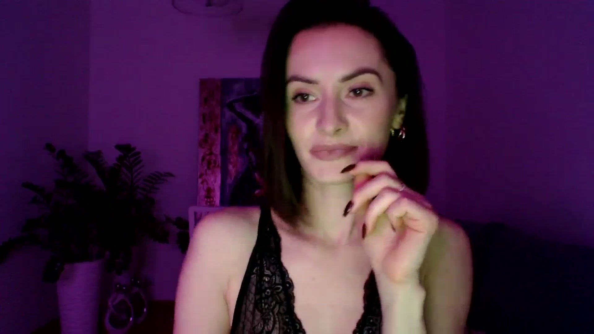 Gallery image thumbnail from the_realpearl's myfreecams stream on, 02/07/2024, 18:19 image 14 of 20