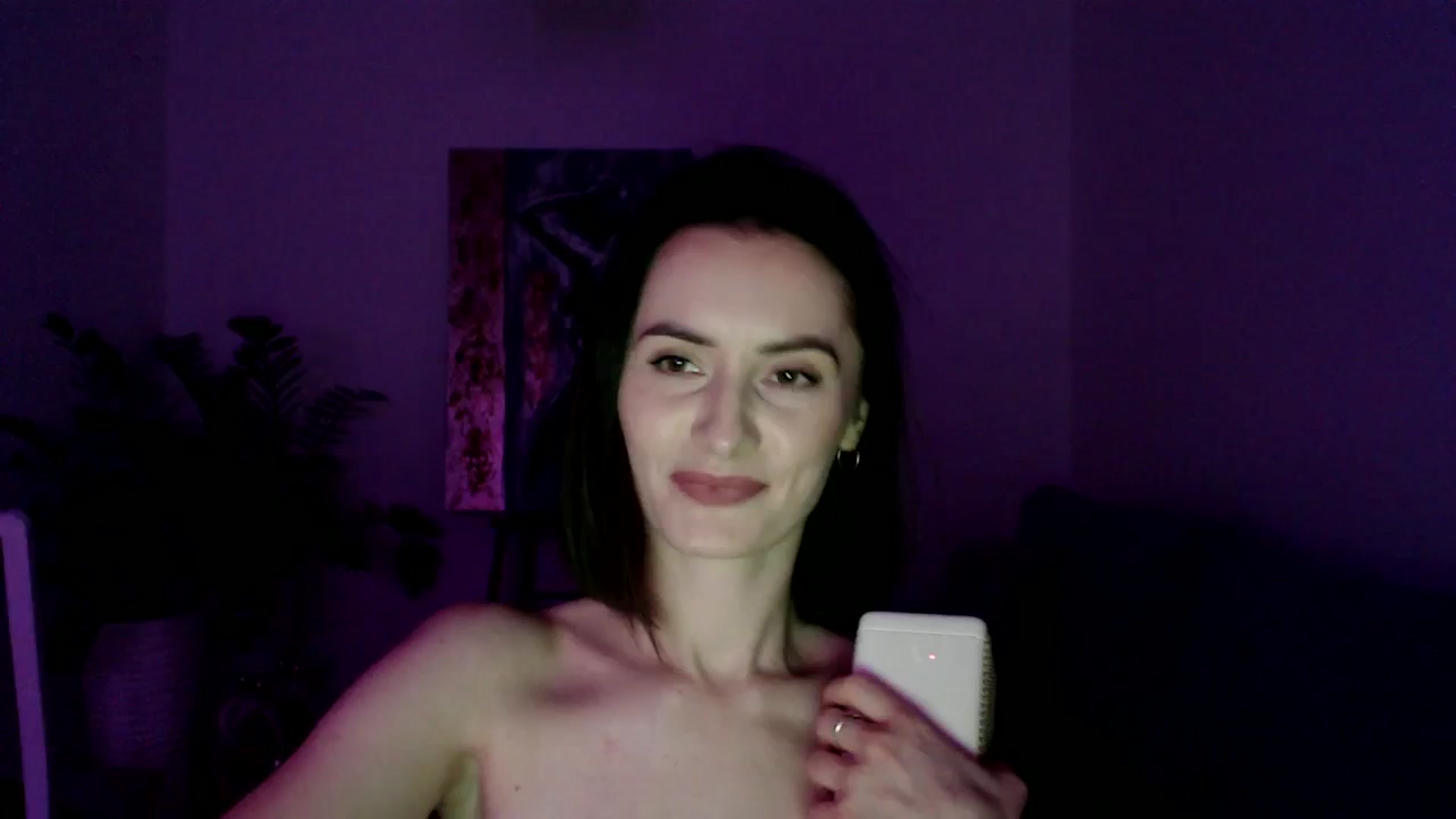 Gallery image thumbnail from the_realpearl's myfreecams stream on, 02/08/2024, 18:51 image 18 of 20